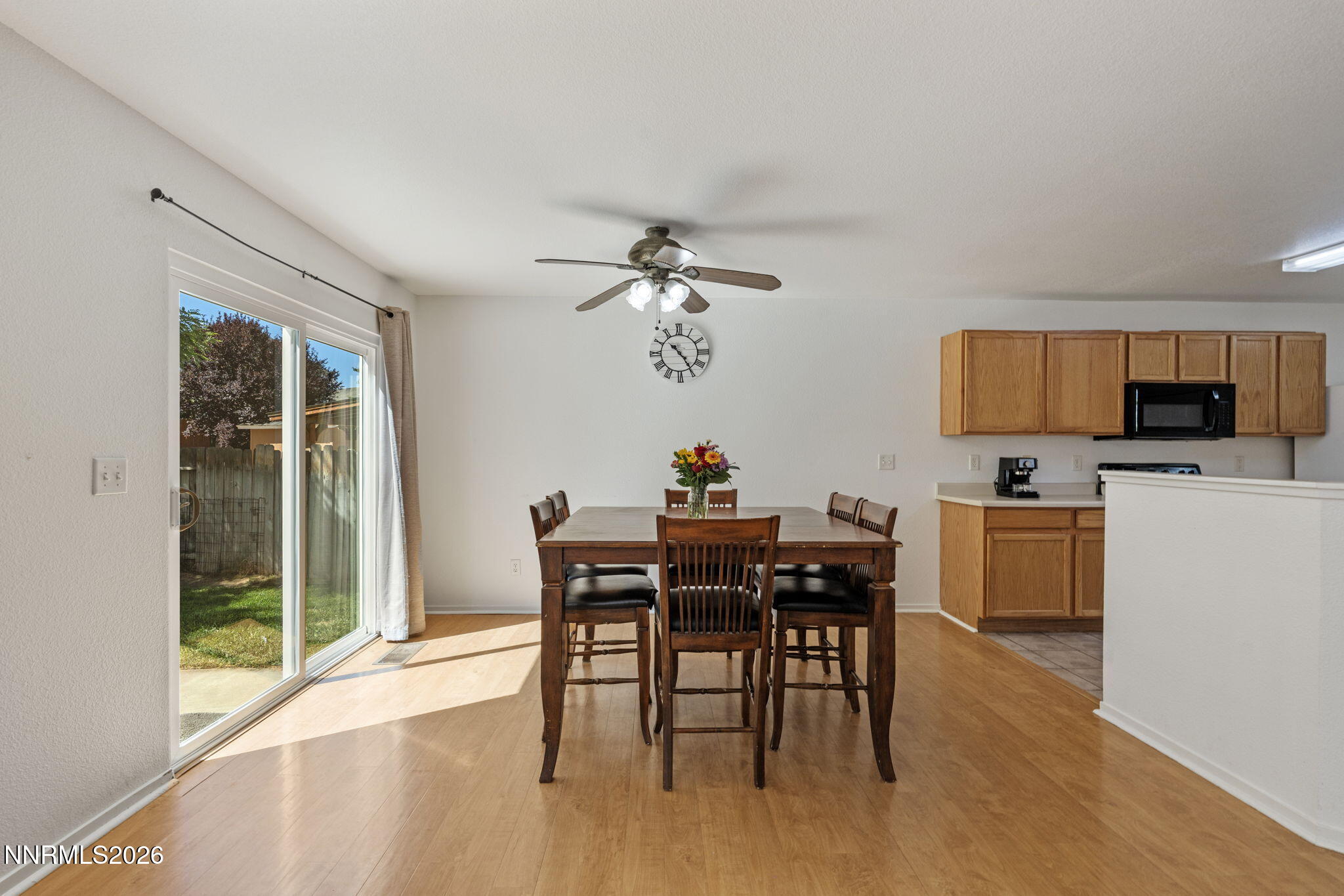 9490 Autumn Leaf Way Property Photo 7