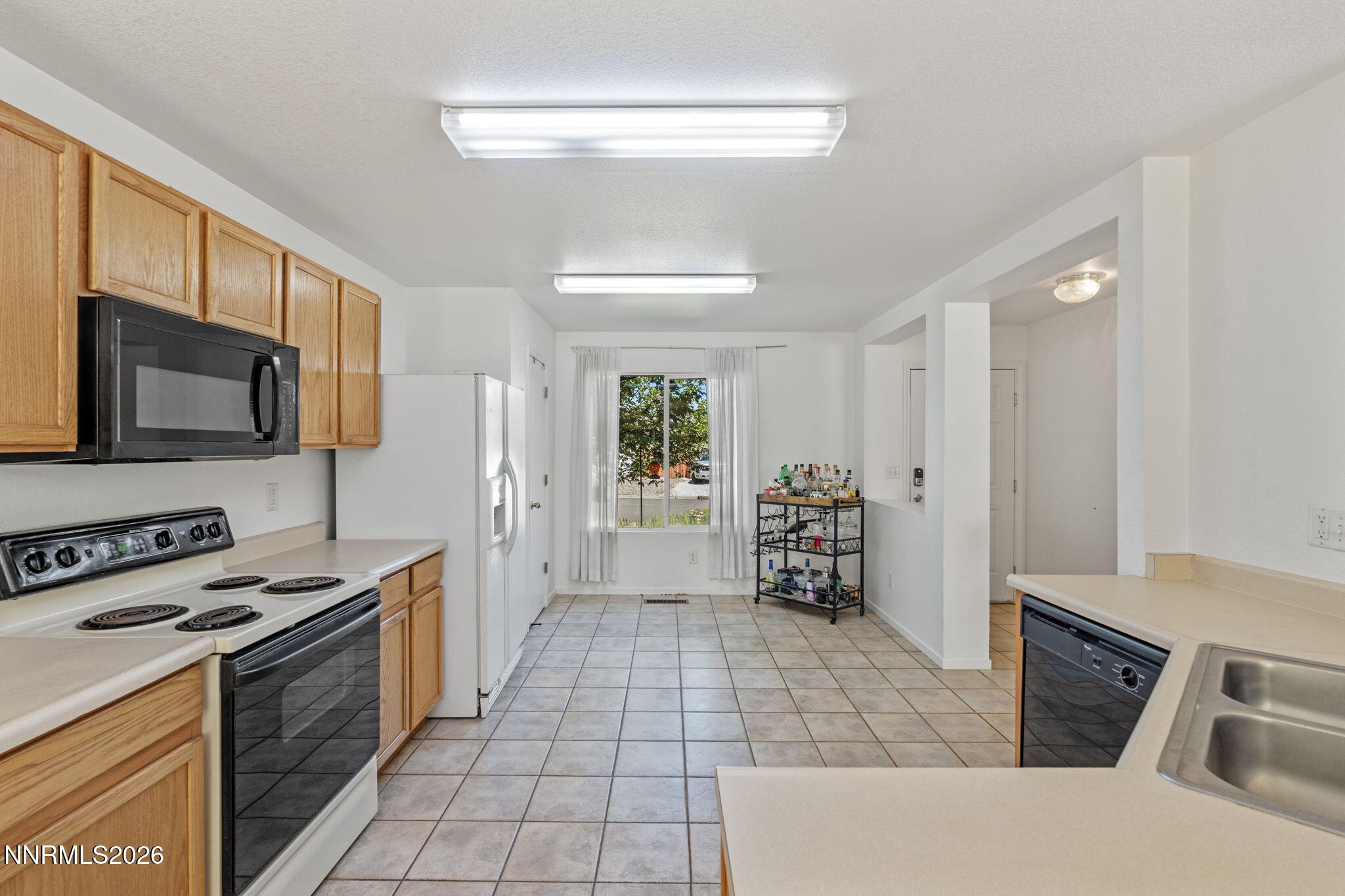 9490 Autumn Leaf Way Property Photo 8