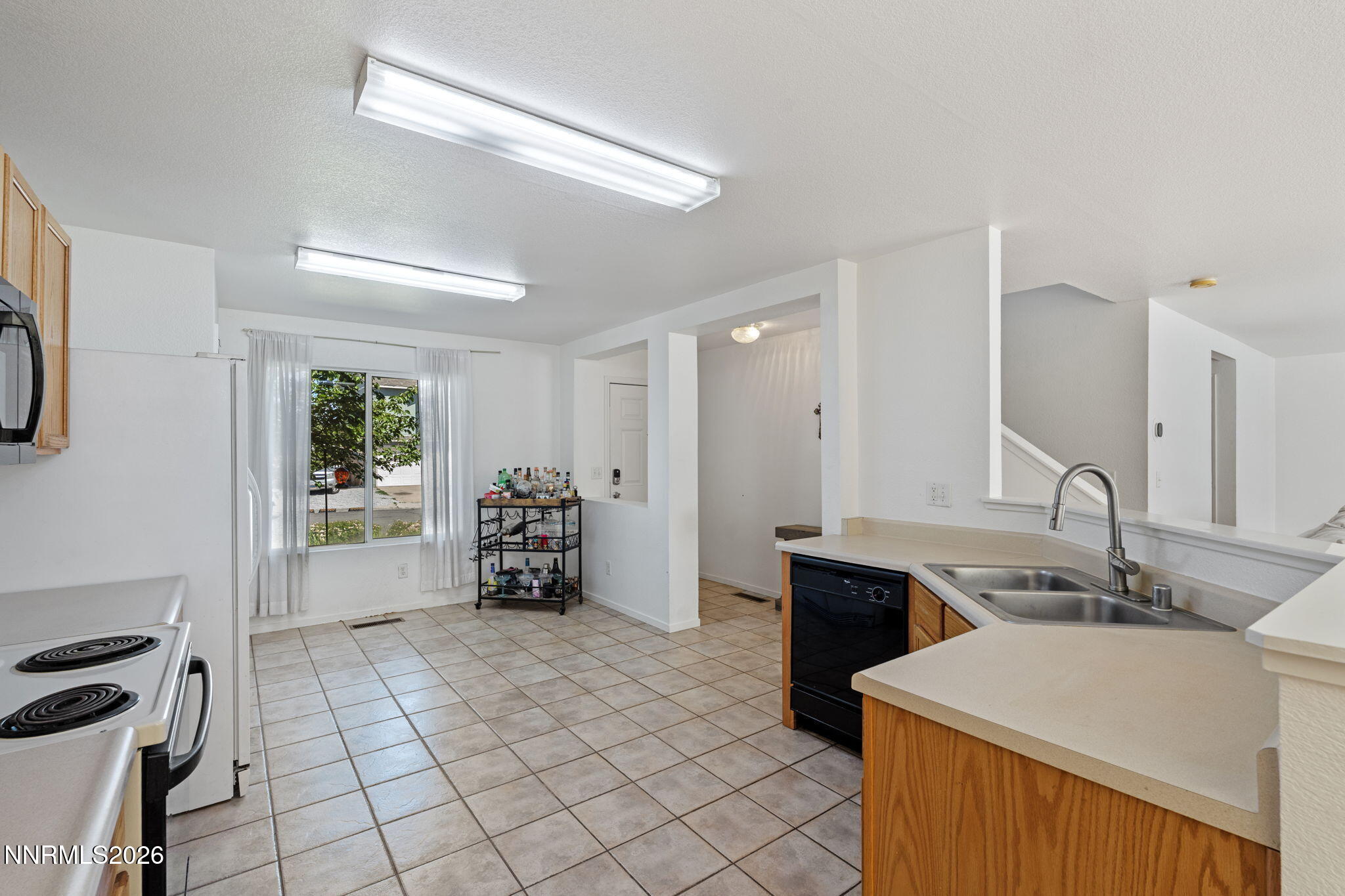 9490 Autumn Leaf Way Property Photo 9