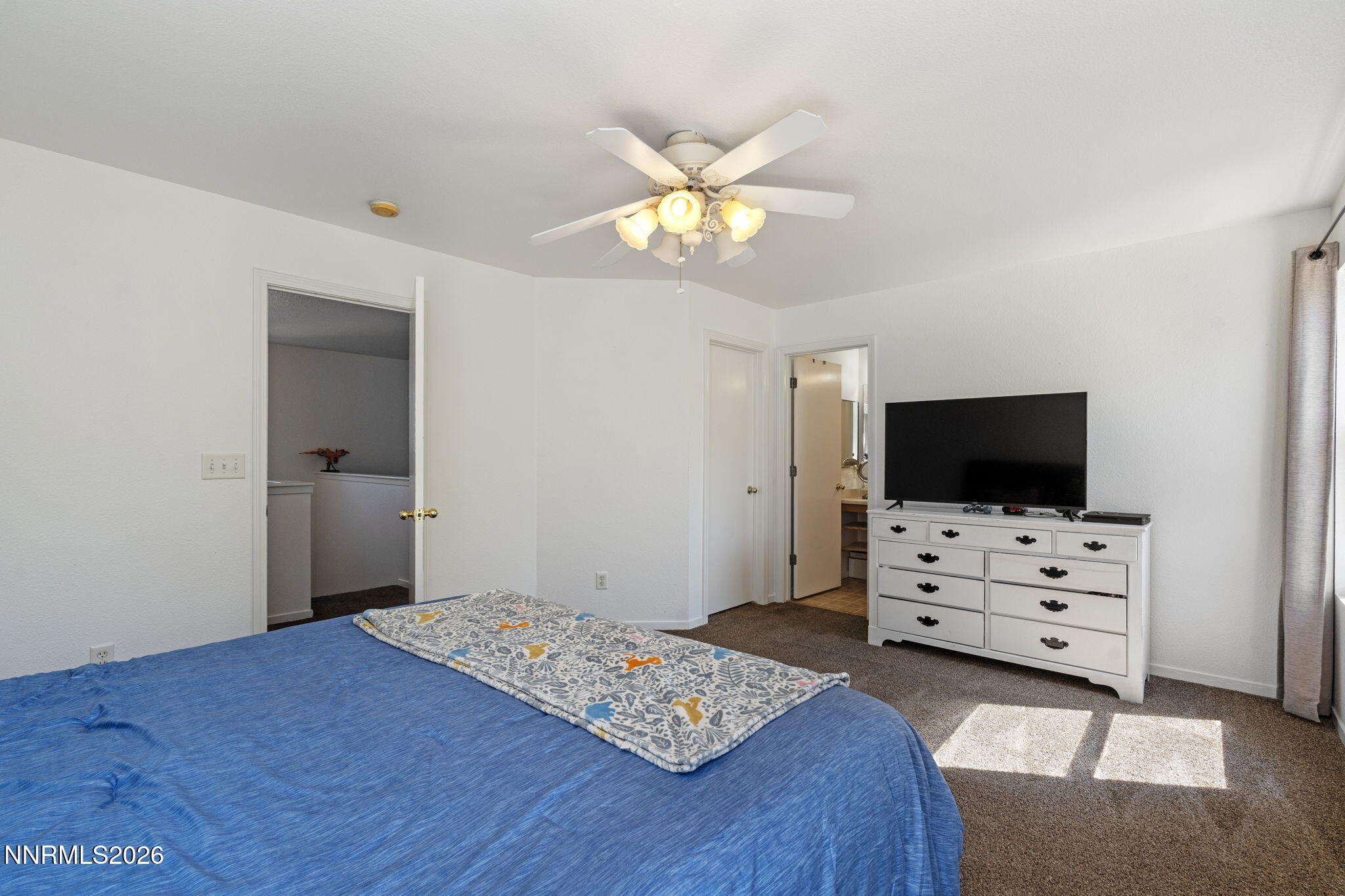9490 Autumn Leaf Way Property Photo 16