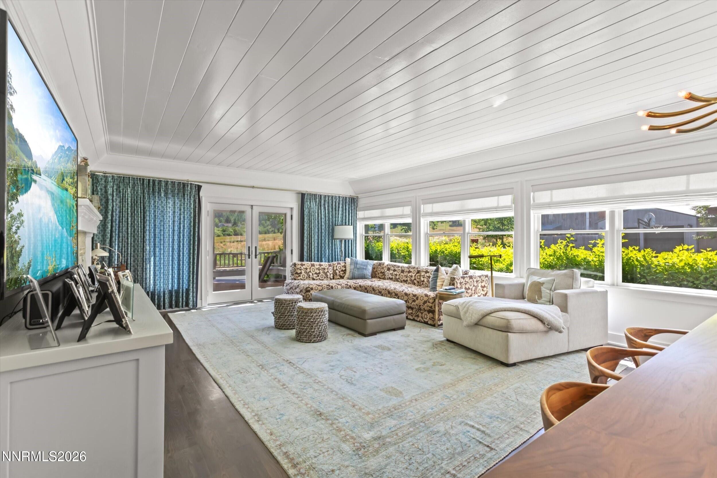 777 Rodeo Drive Property Photo 29