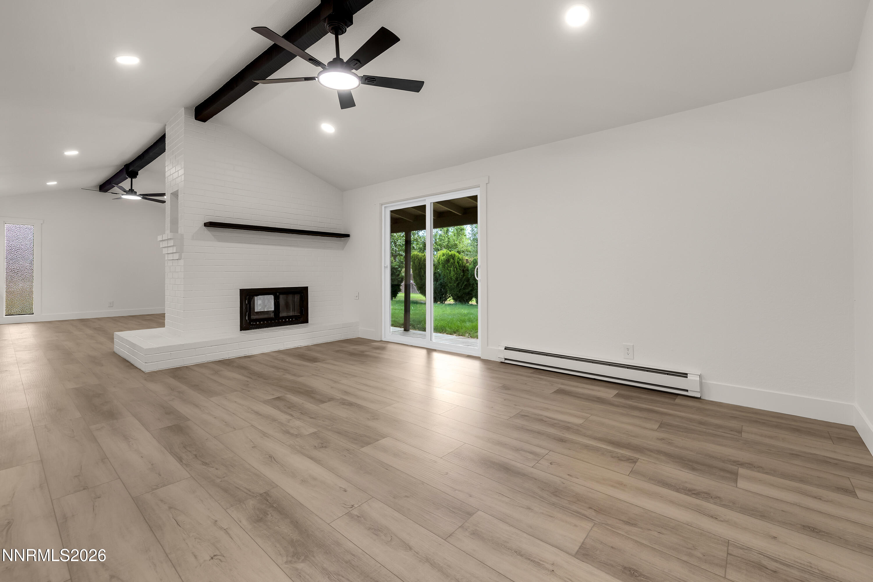 802 Lyell Way Property Photo 3