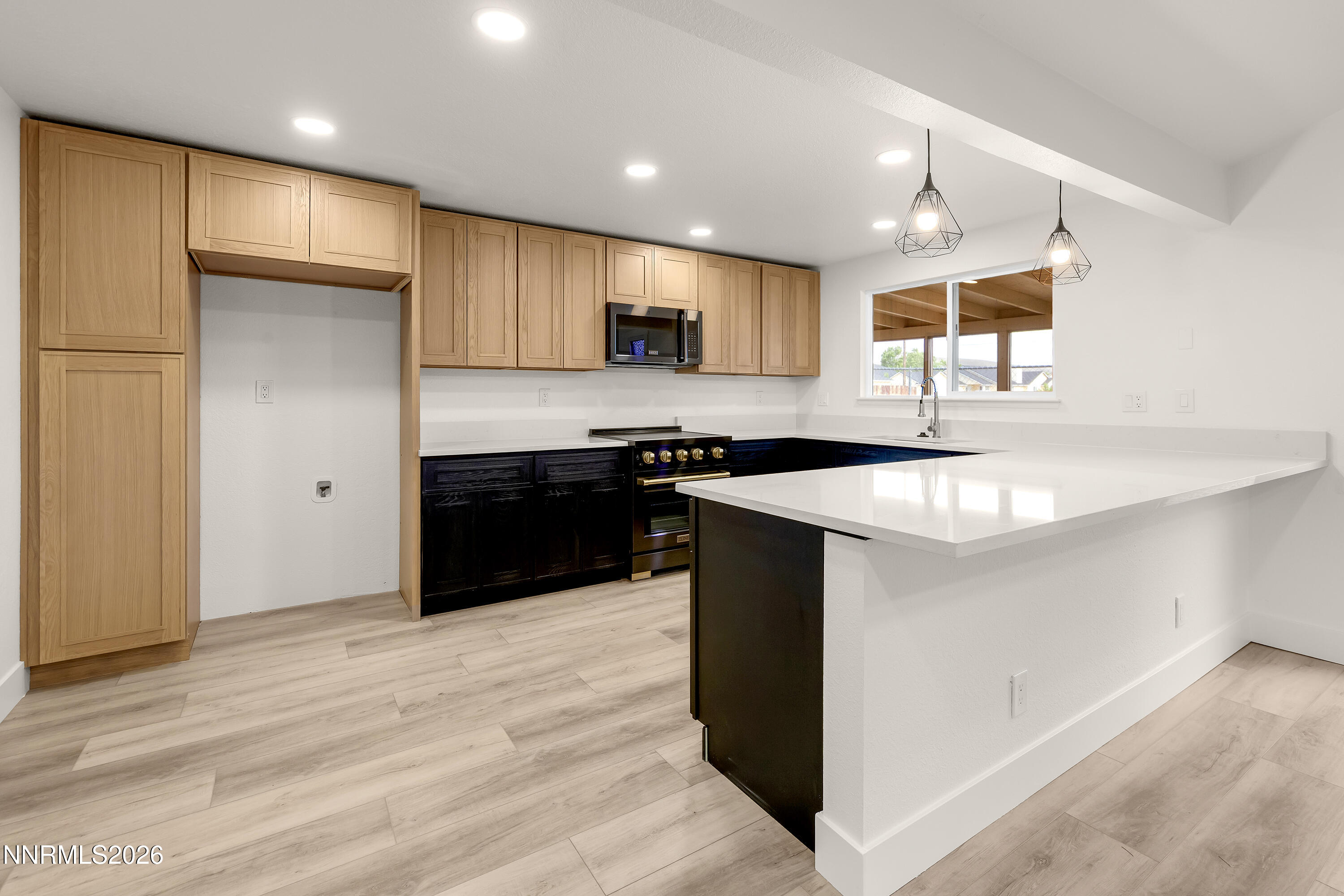 802 Lyell Way Property Photo 15