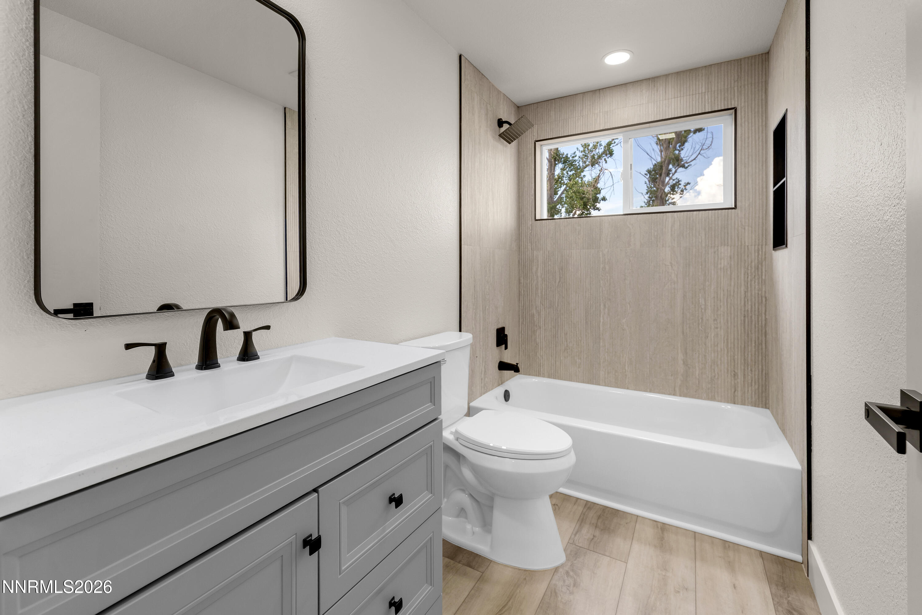 802 Lyell Way Property Photo 33