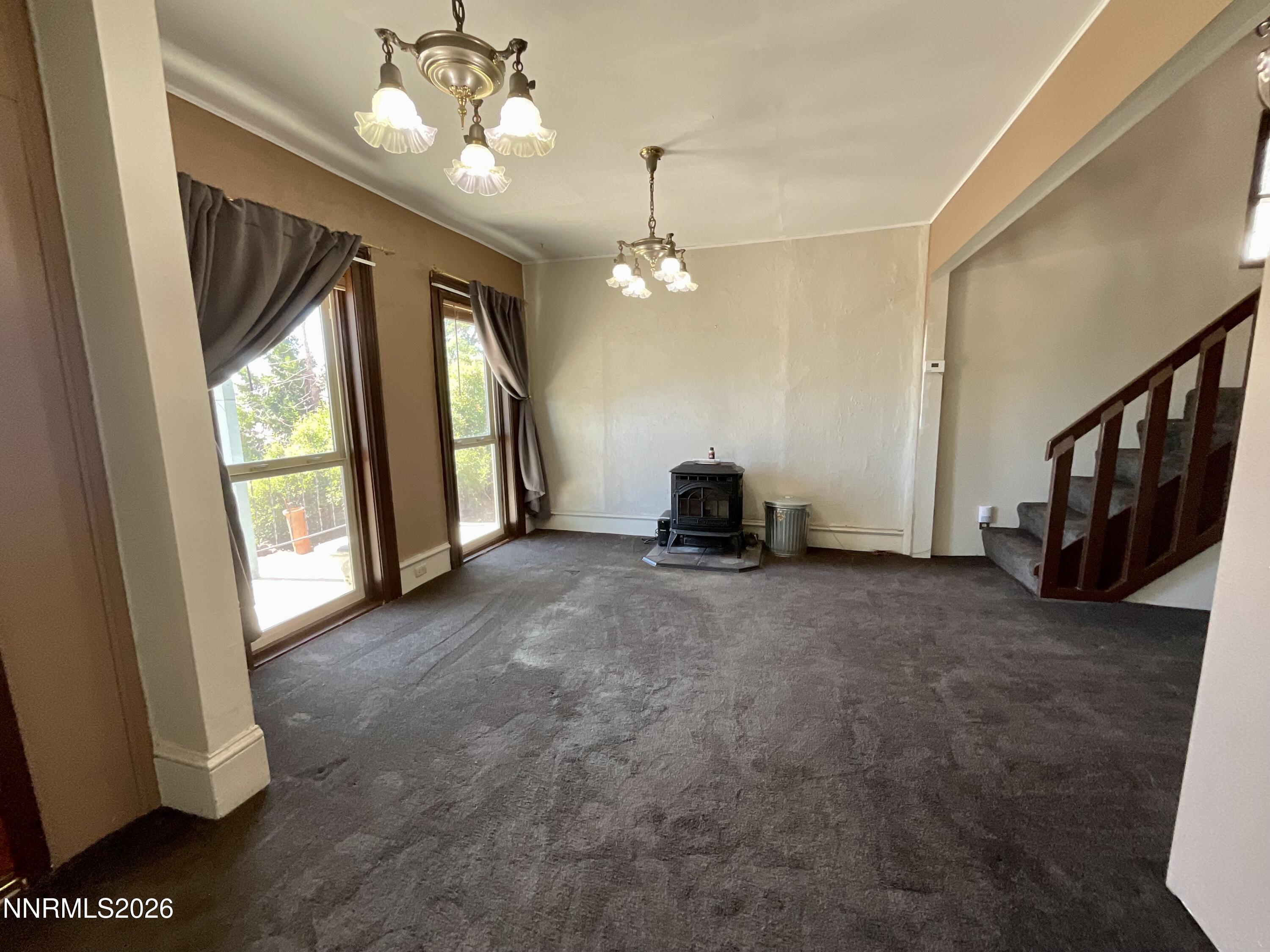 420 S D Street Property Photo 8