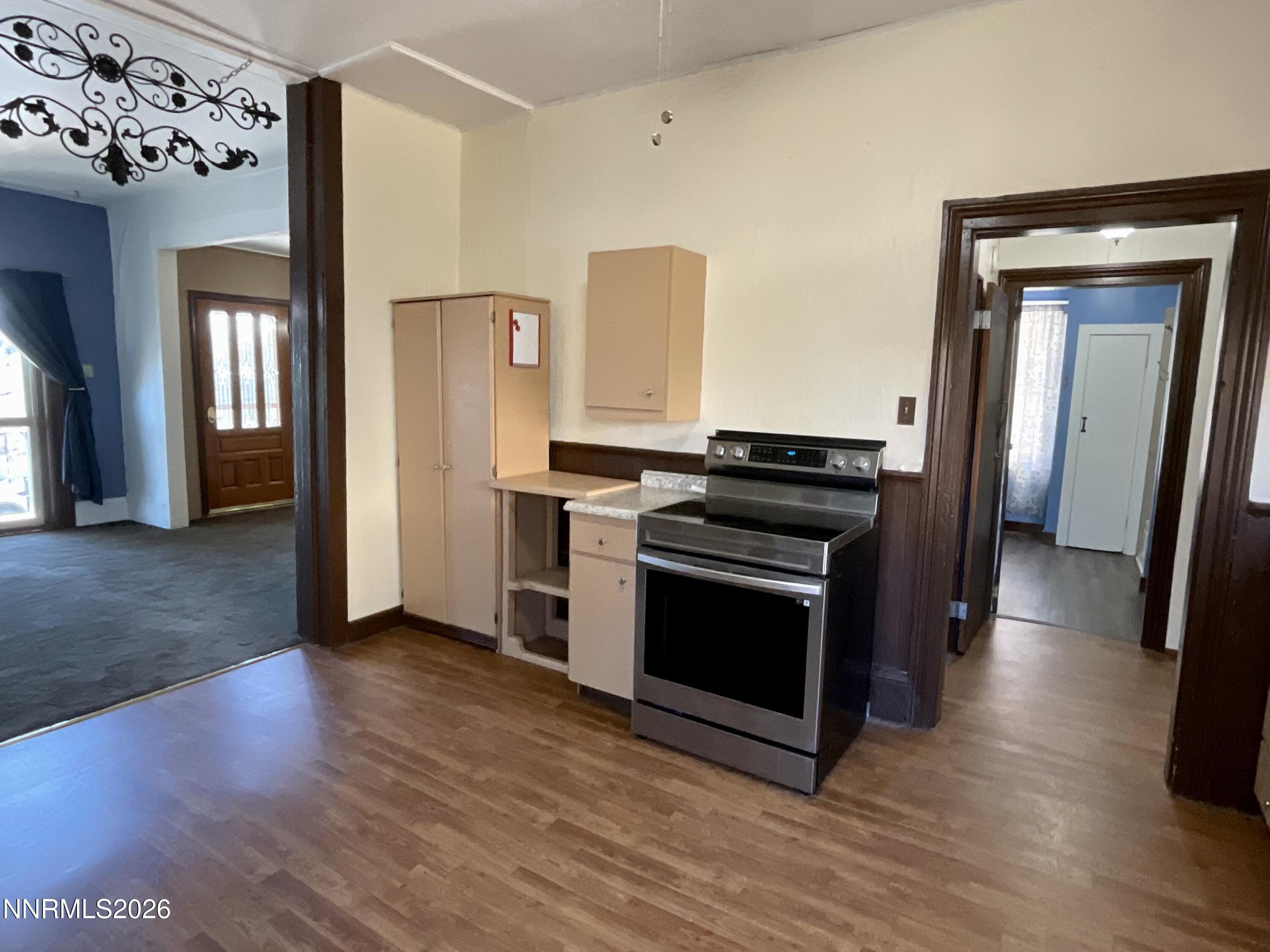 420 S D Street Property Photo 11