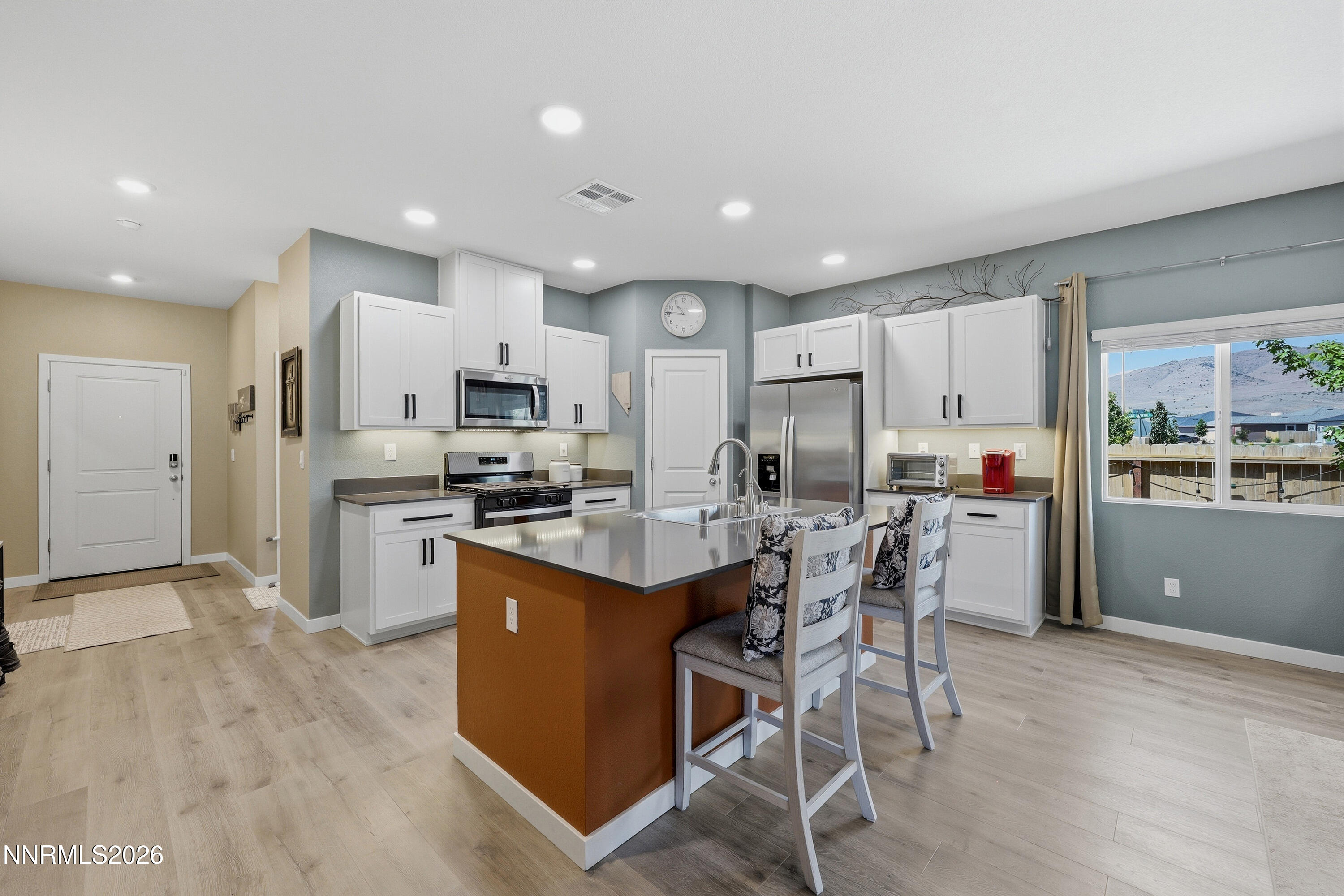 710 Ruby Valley Court Property Photo 4