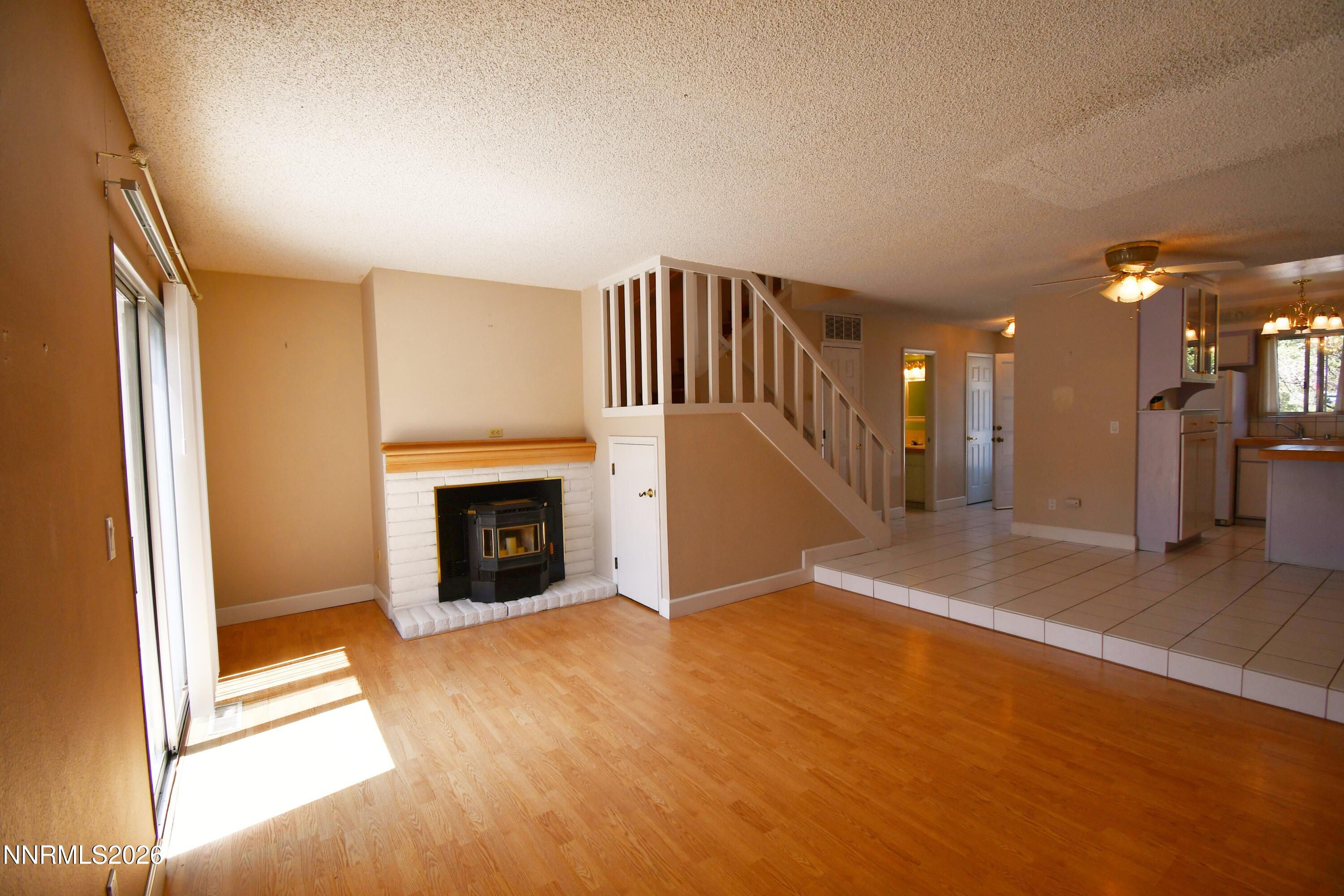 1363 Waterloo Lane B Property Photo 3