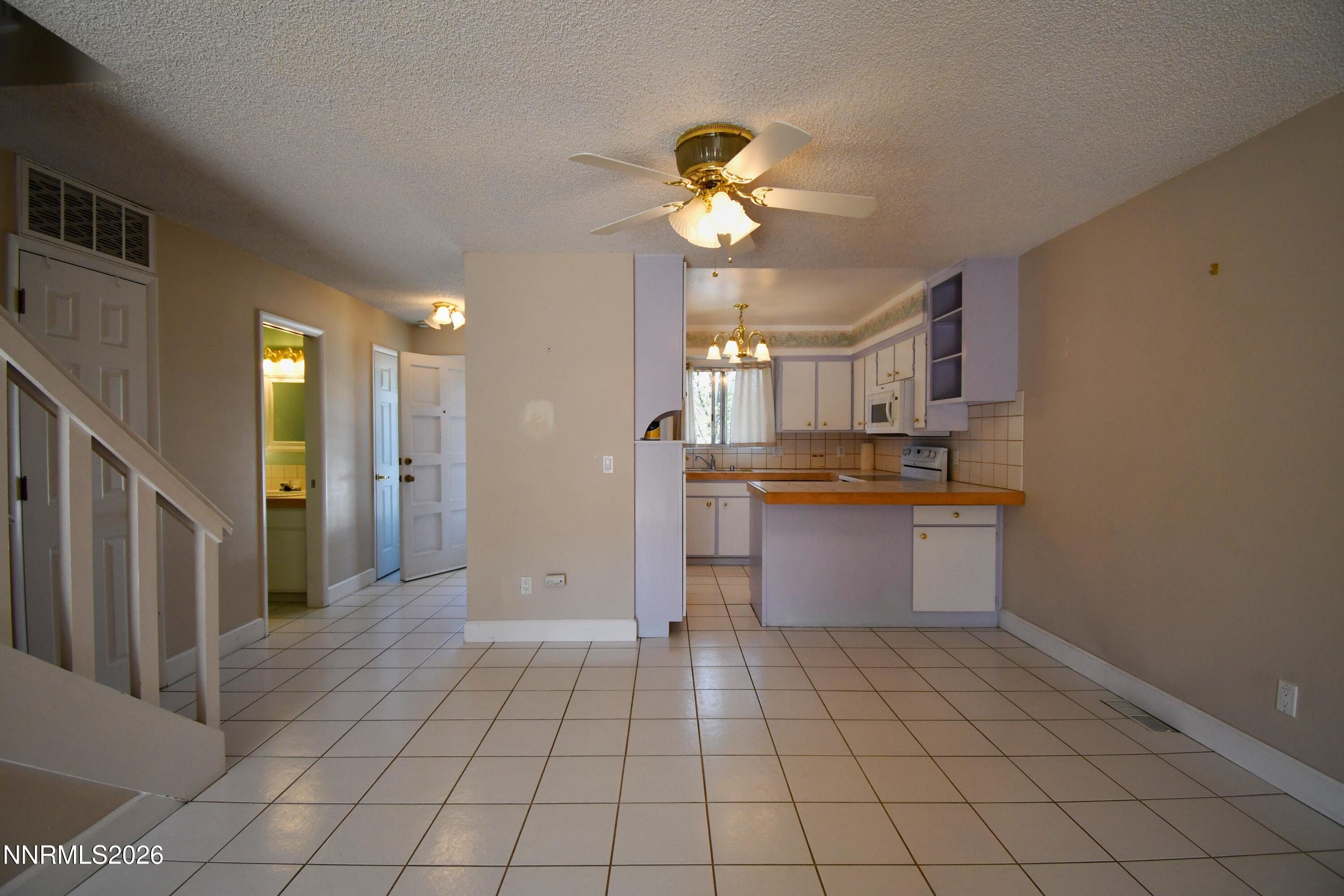 1363 Waterloo Lane B Property Photo 8