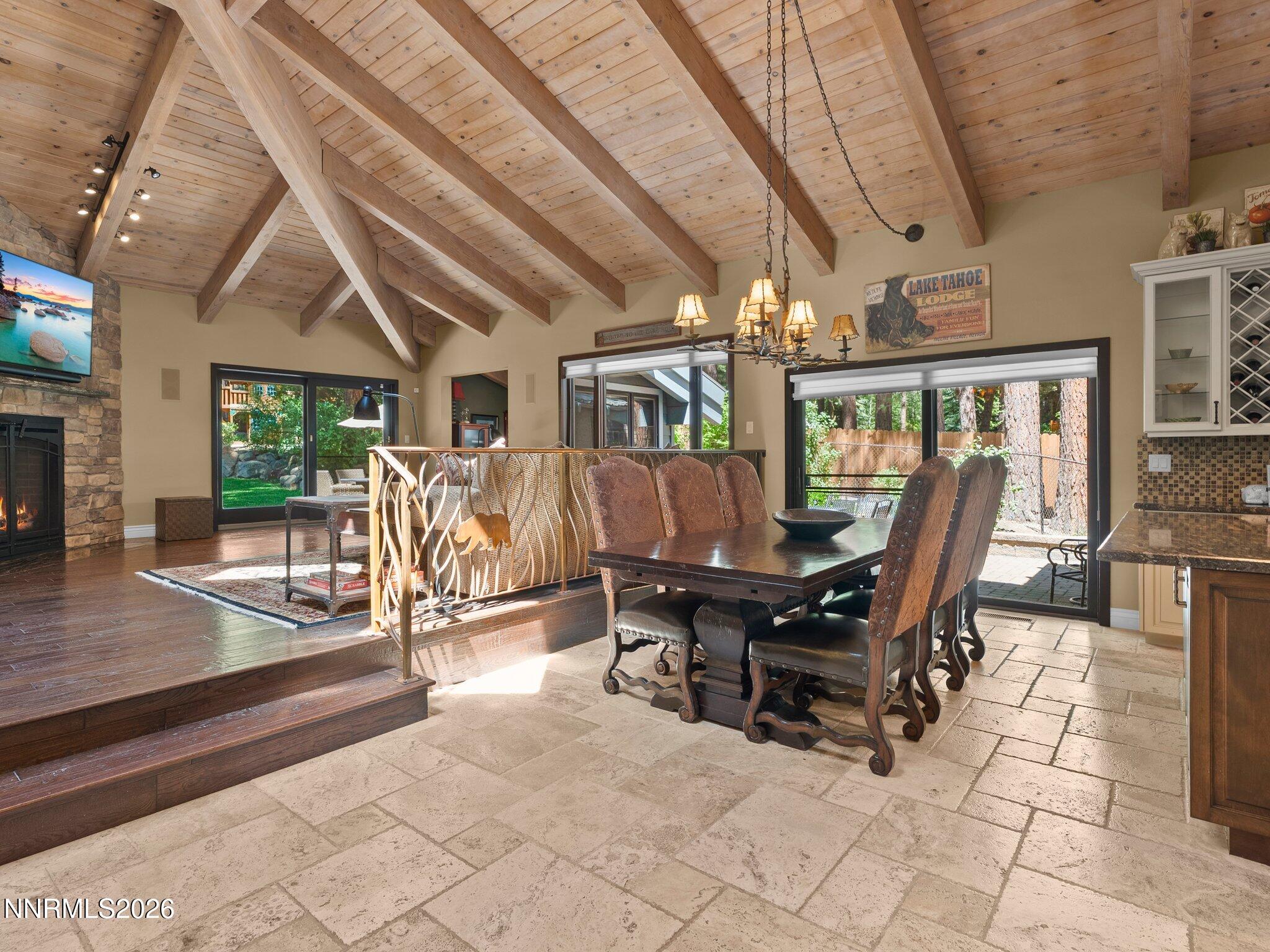 730 Martis Peak Road Property Photo 6