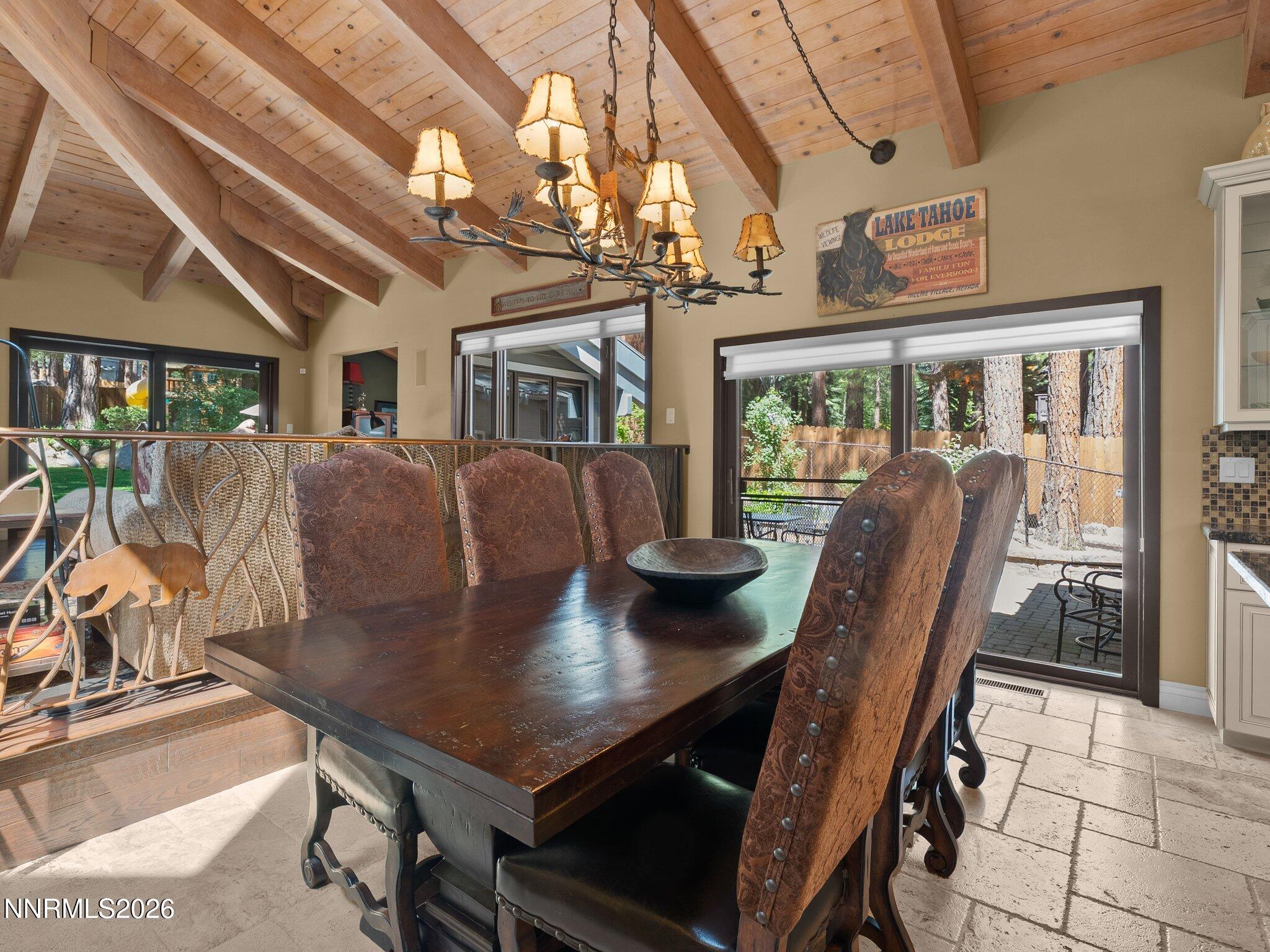 730 Martis Peak Road Property Photo 8
