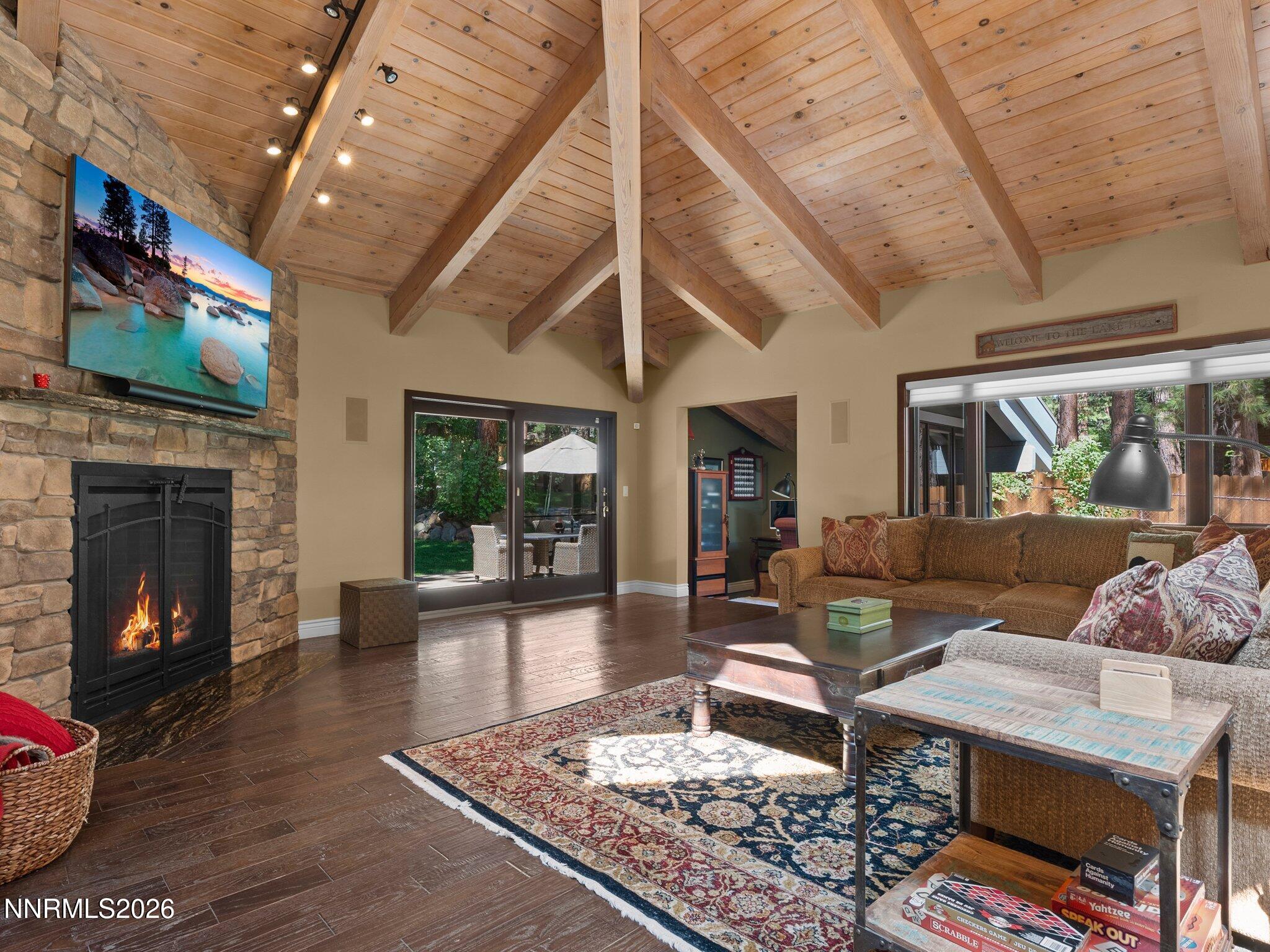 730 Martis Peak Road Property Photo 14