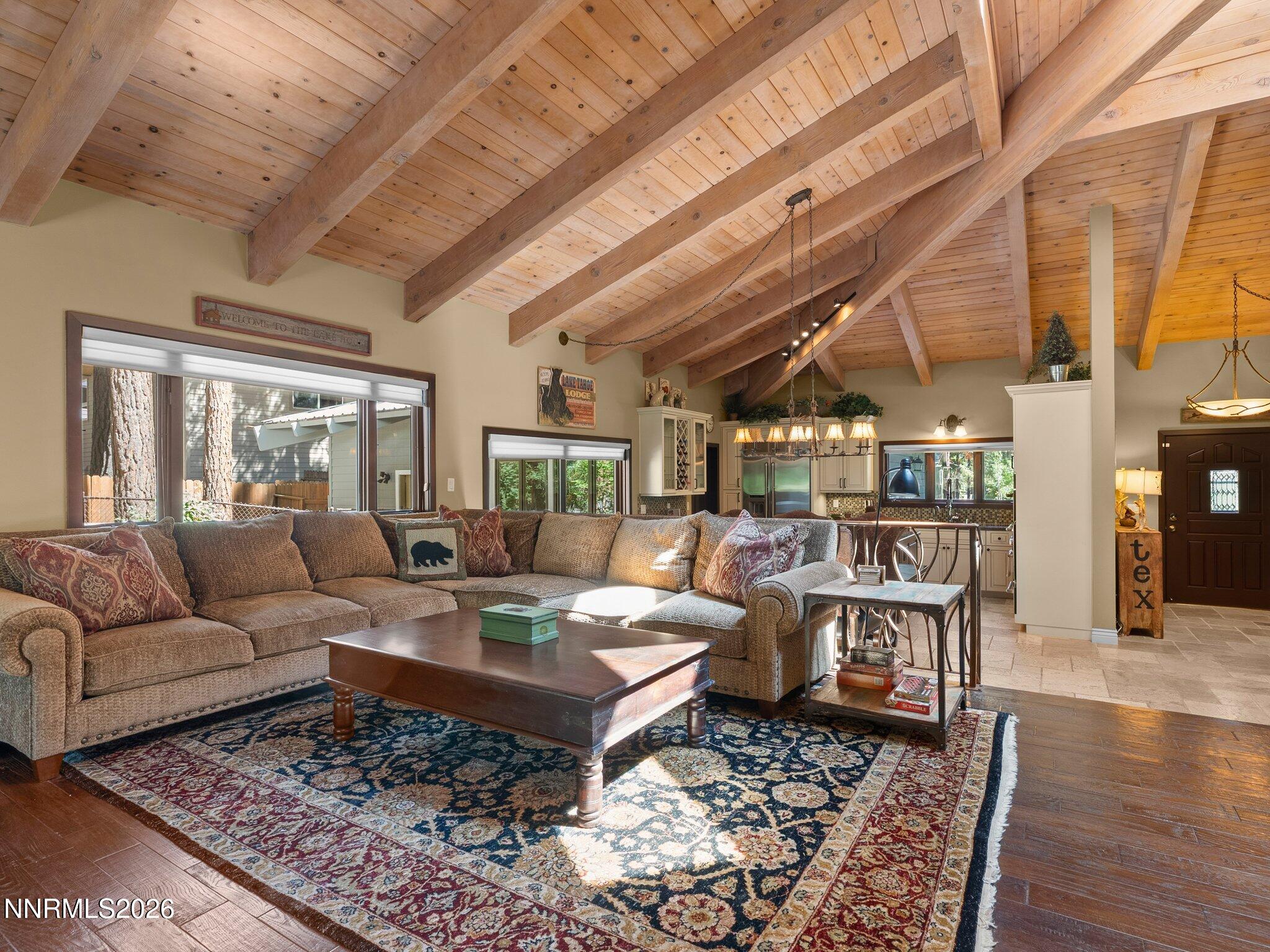 730 Martis Peak Road Property Photo 15