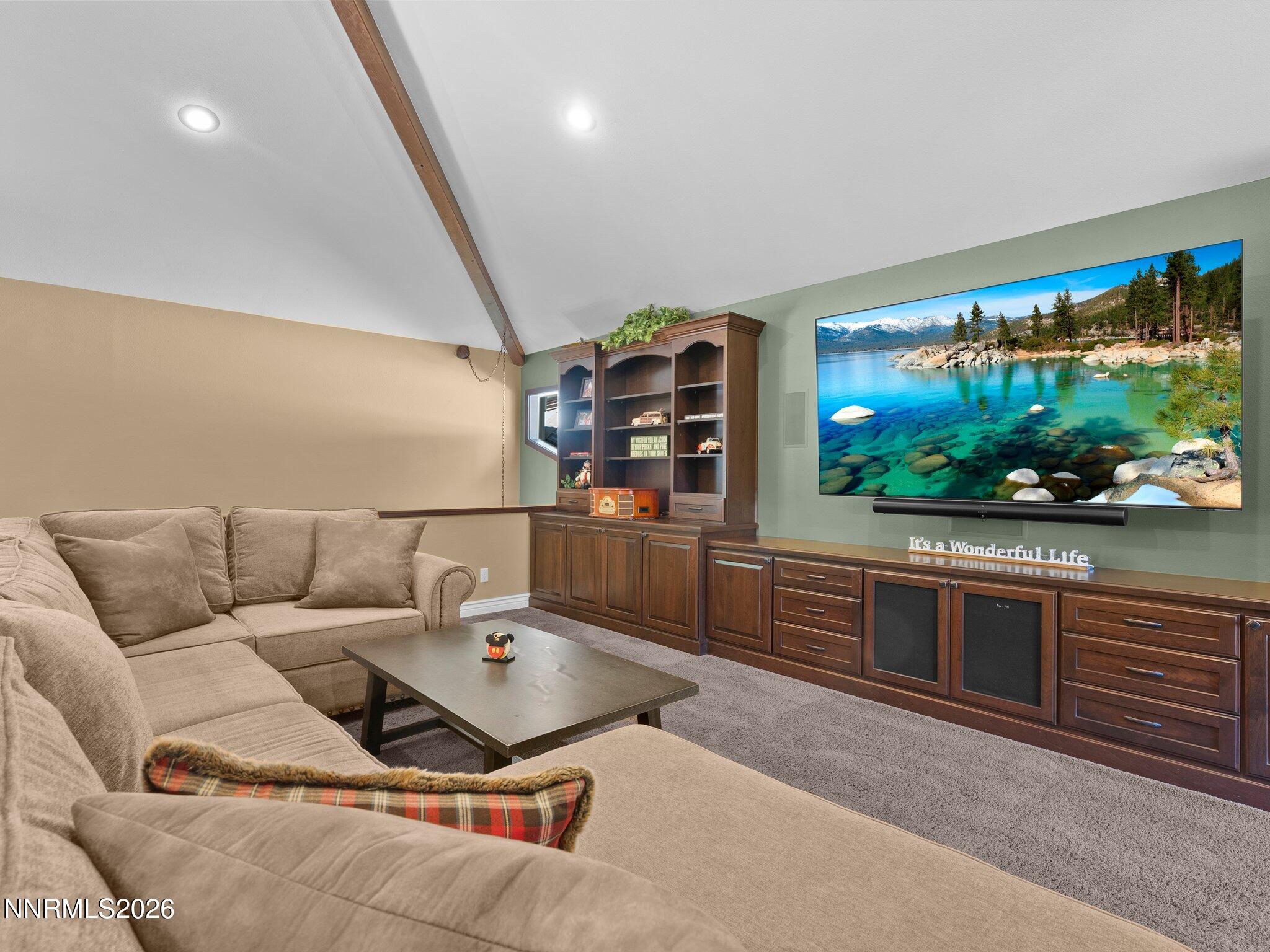 730 Martis Peak Road Property Photo 30