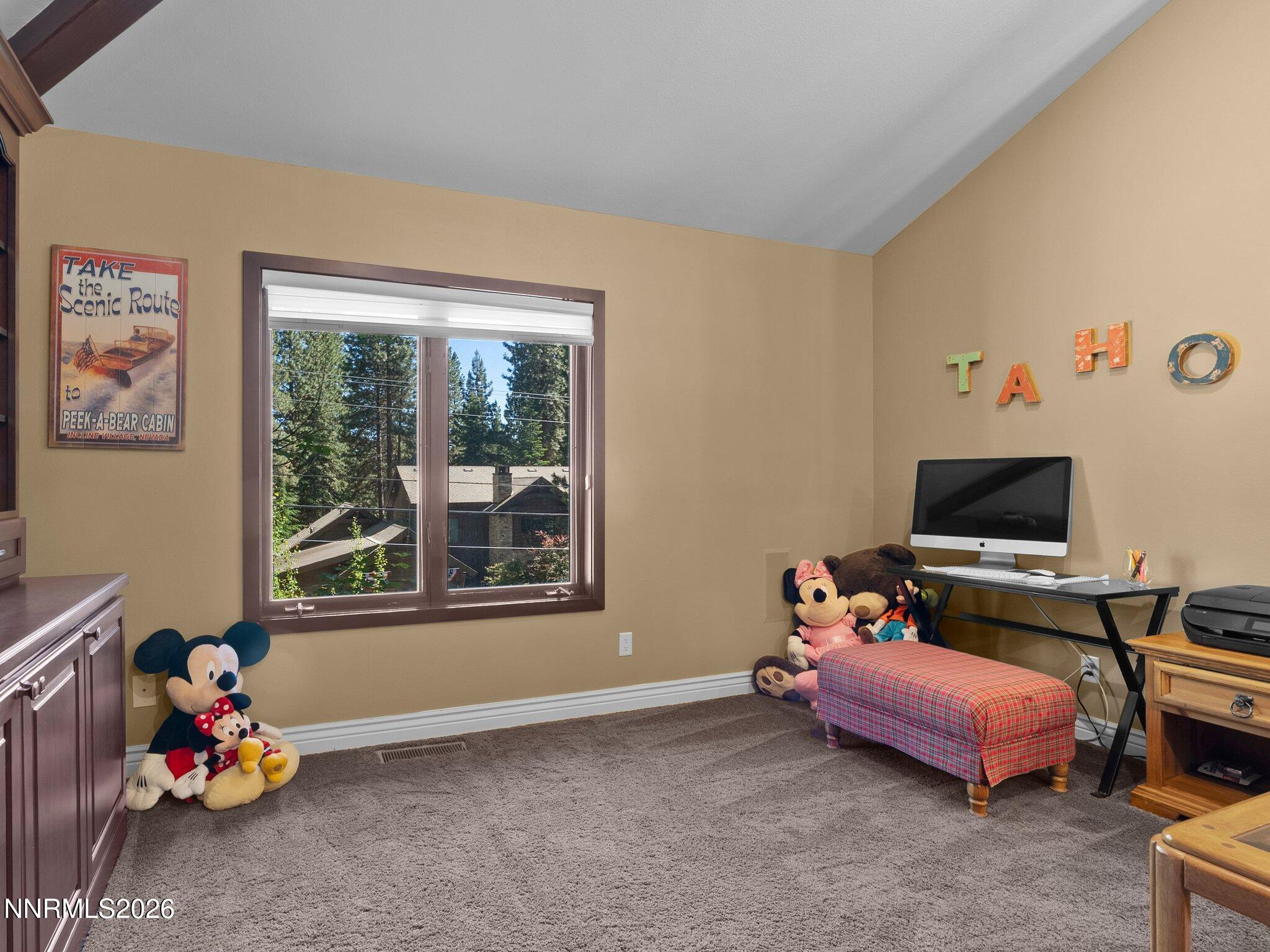 730 Martis Peak Road Property Photo 35