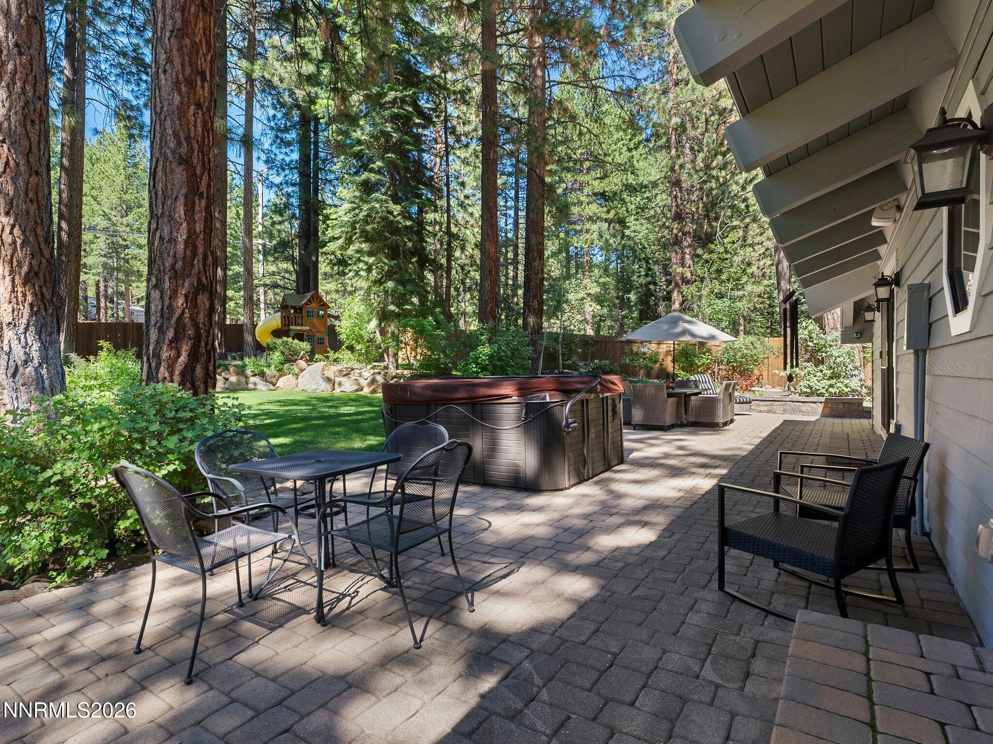 730 Martis Peak Road Property Photo 43