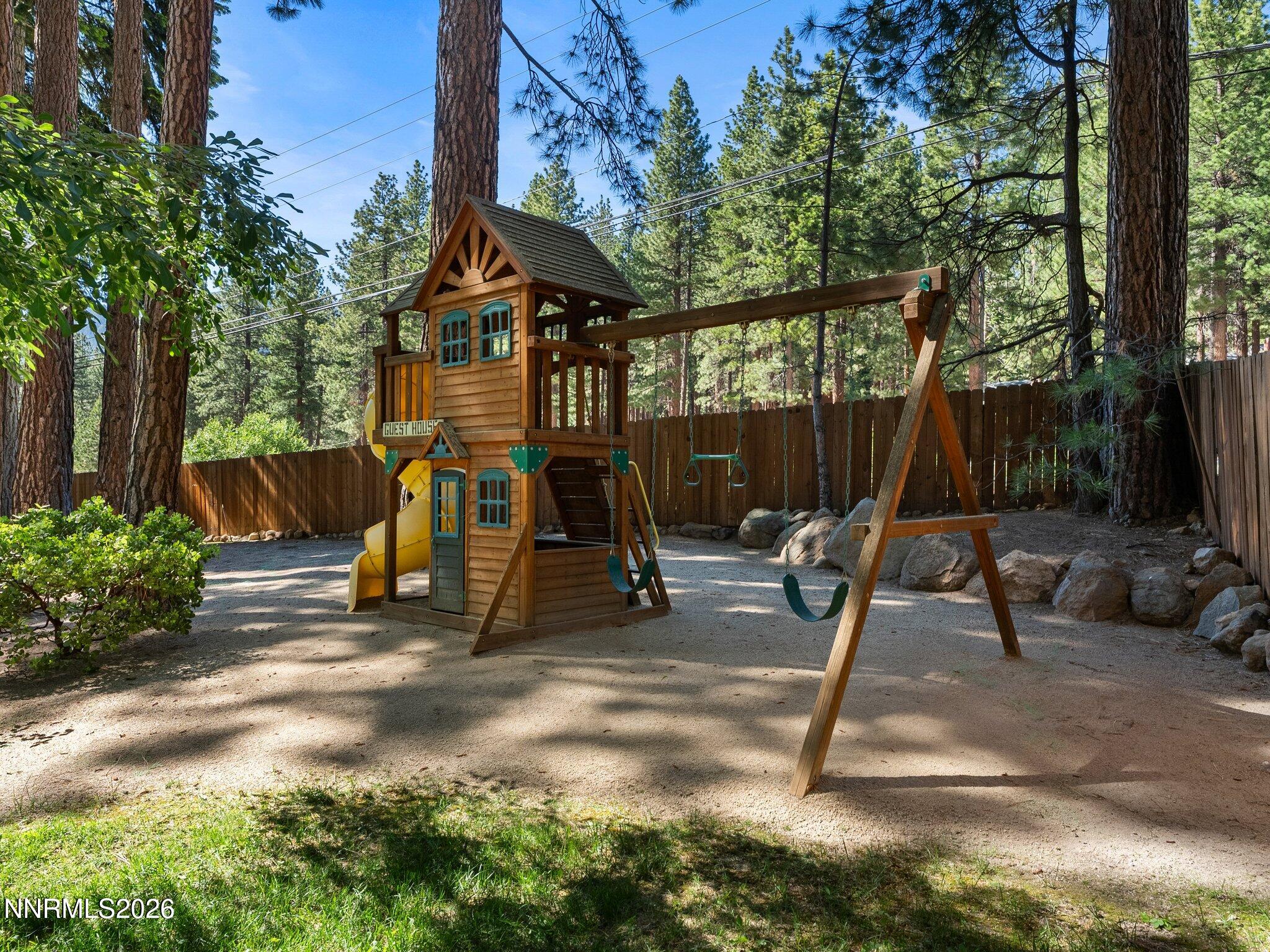 730 Martis Peak Road Property Photo 46