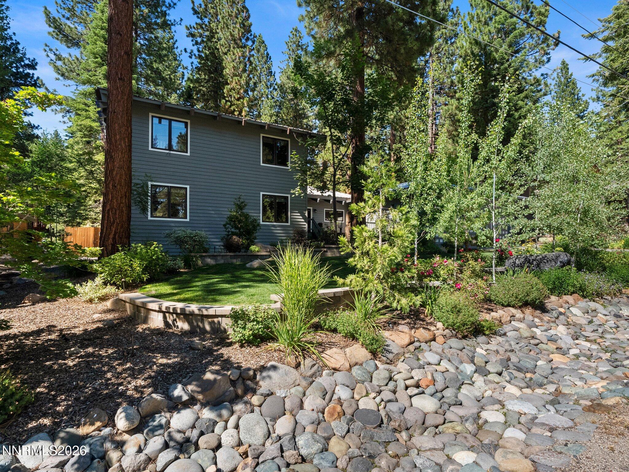 730 Martis Peak Road Property Photo 47