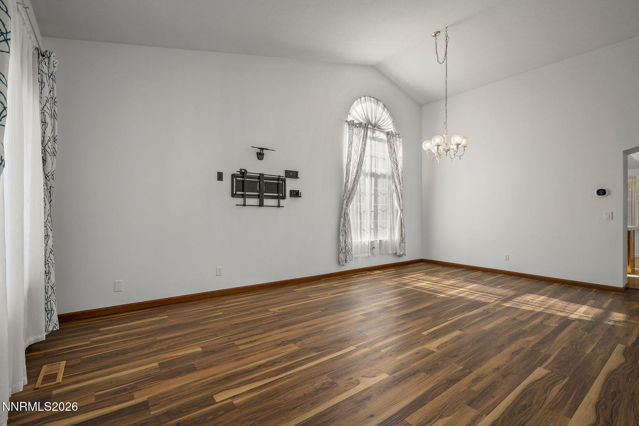 1055 Amico Drive Property Photo 4