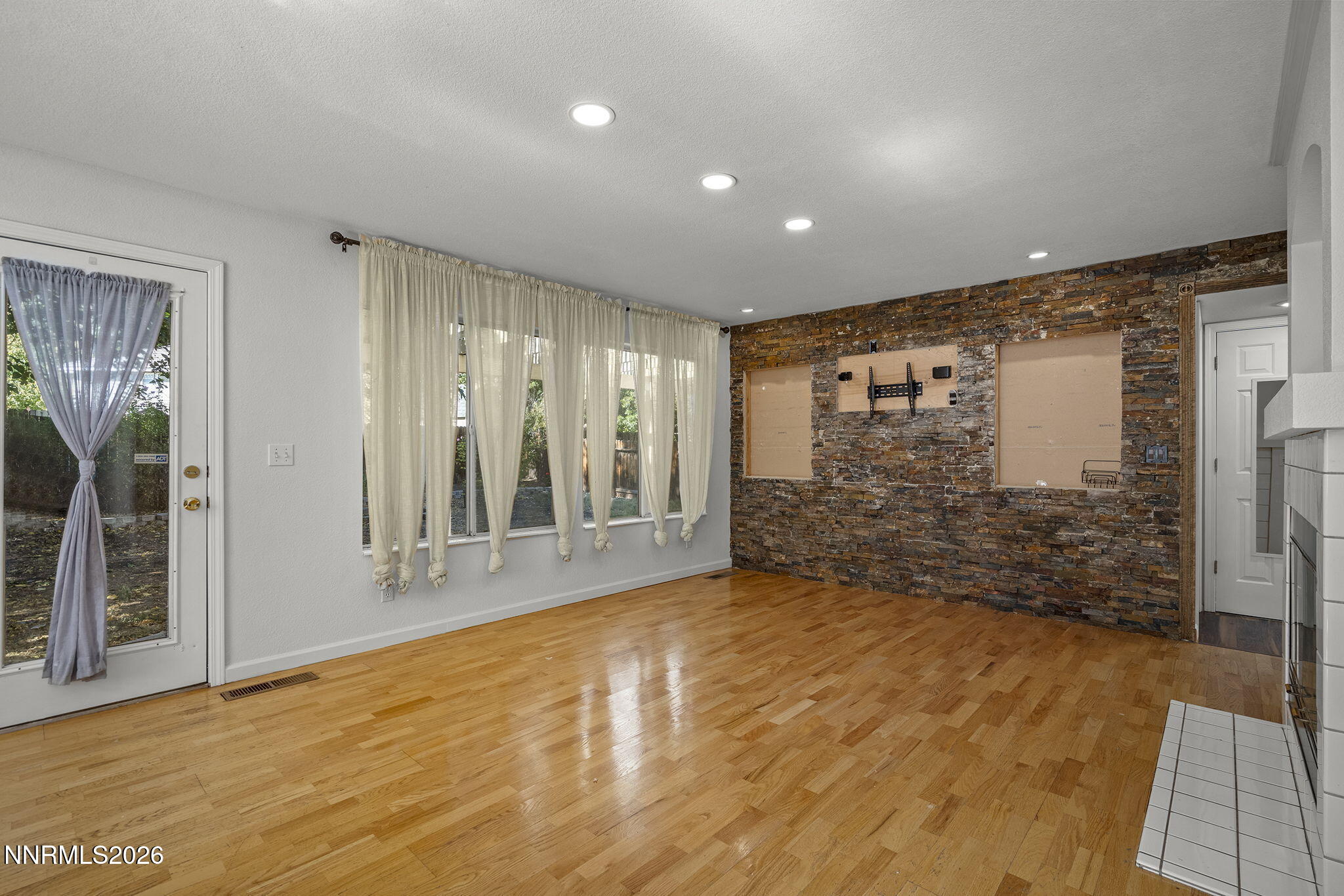1055 Amico Drive Property Photo 7