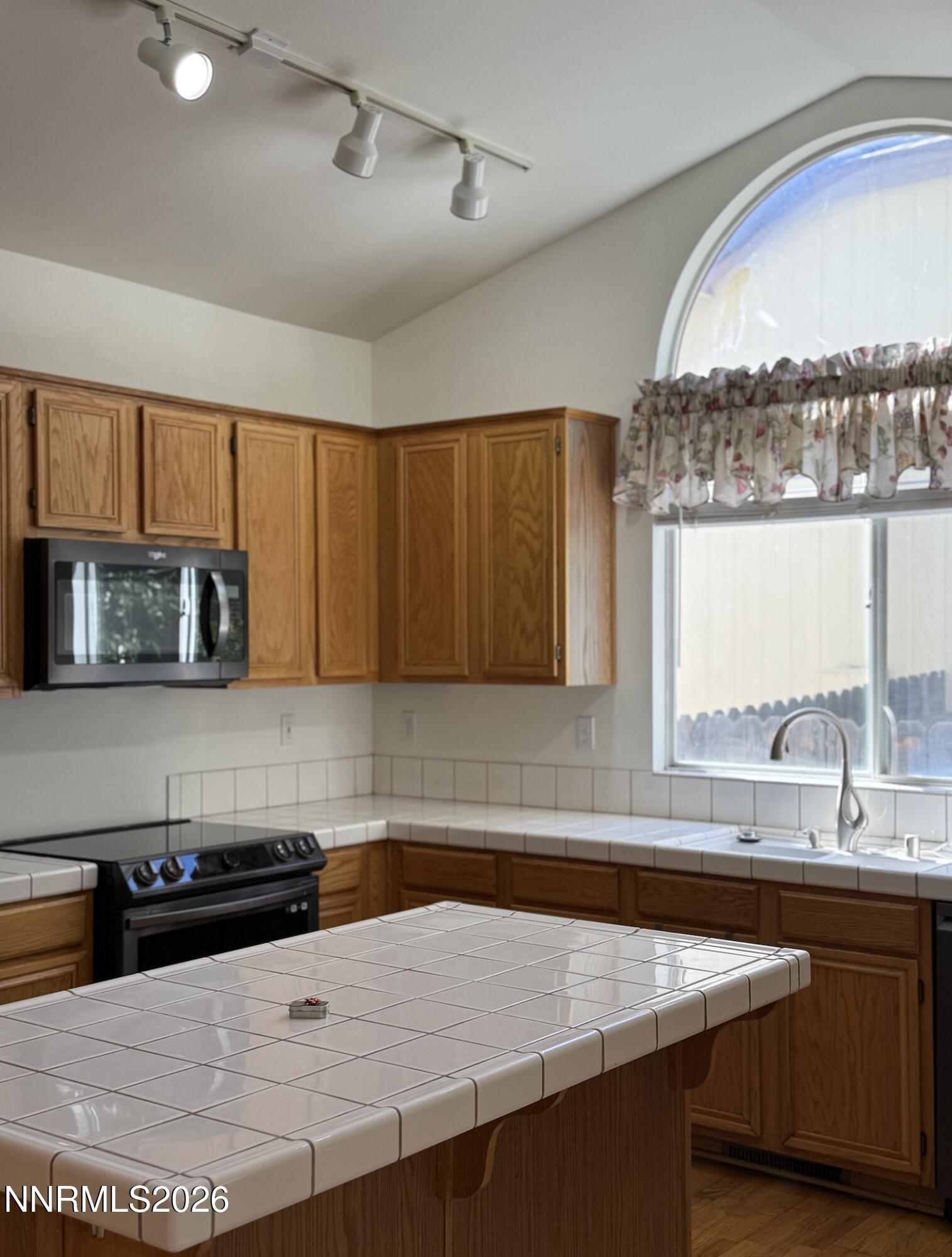 1055 Amico Drive Property Photo 32