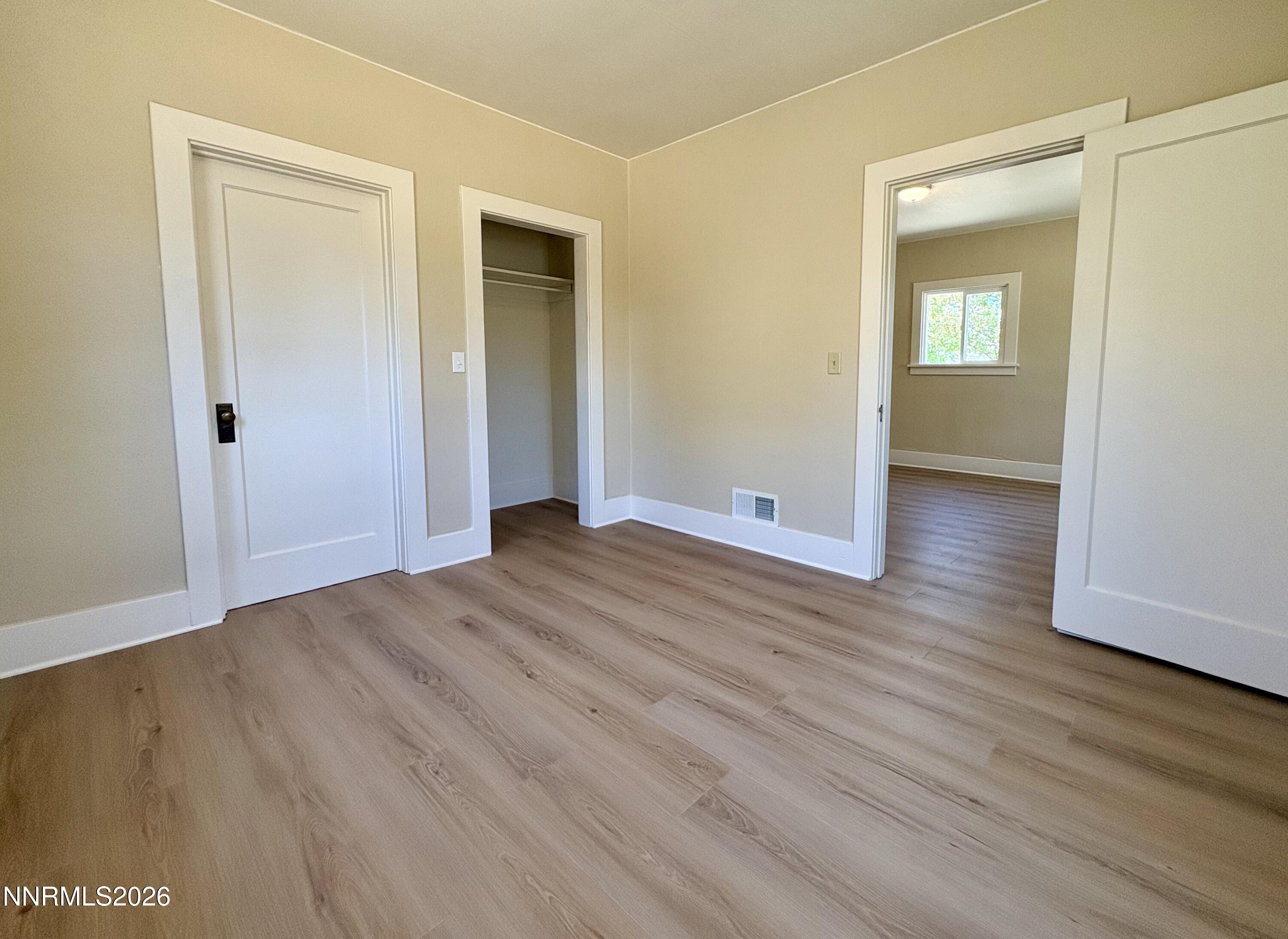213 1/2 E 4th Street Property Photo 10