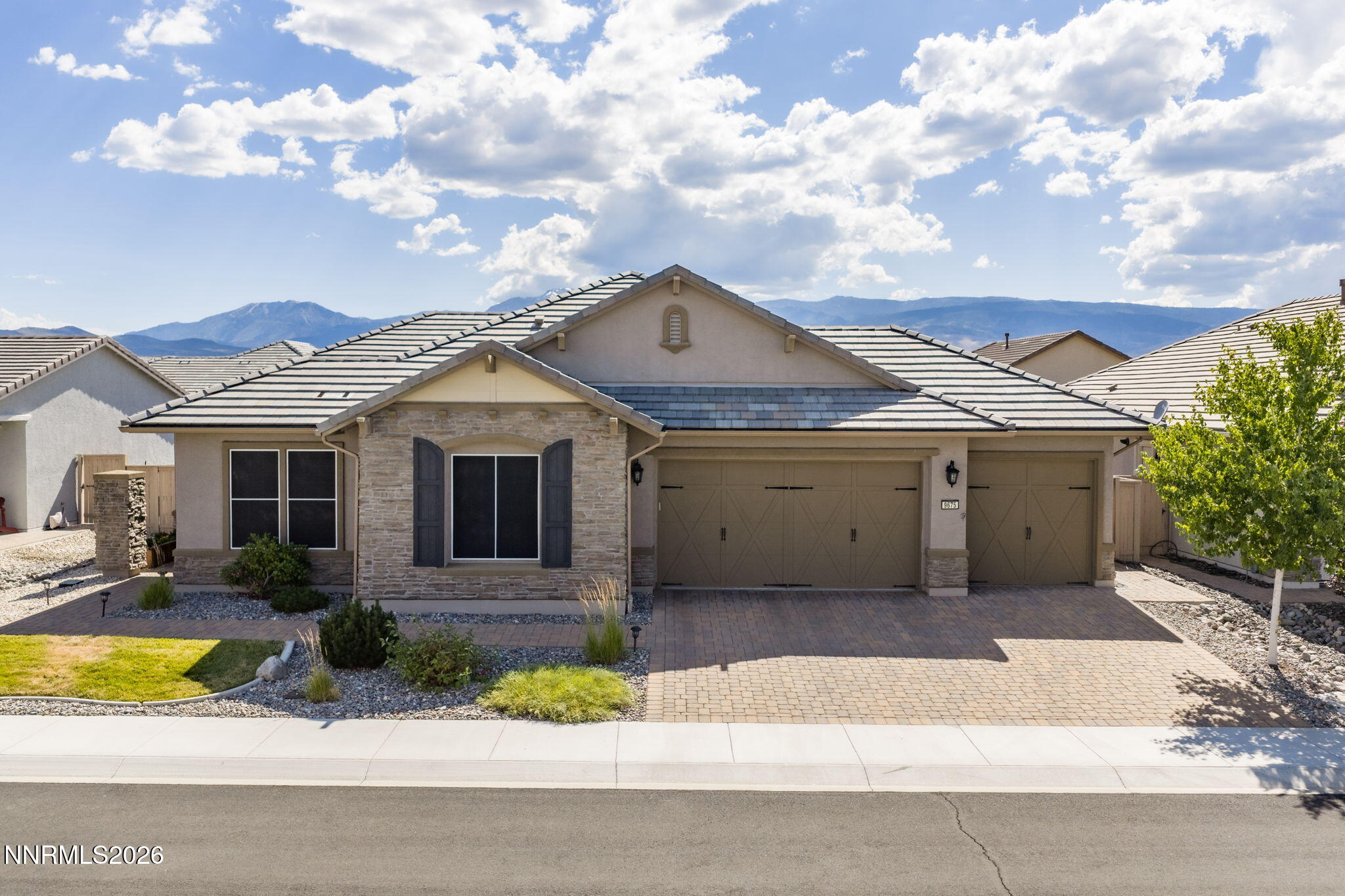 9675 Thesolious Lane Property Photo 1