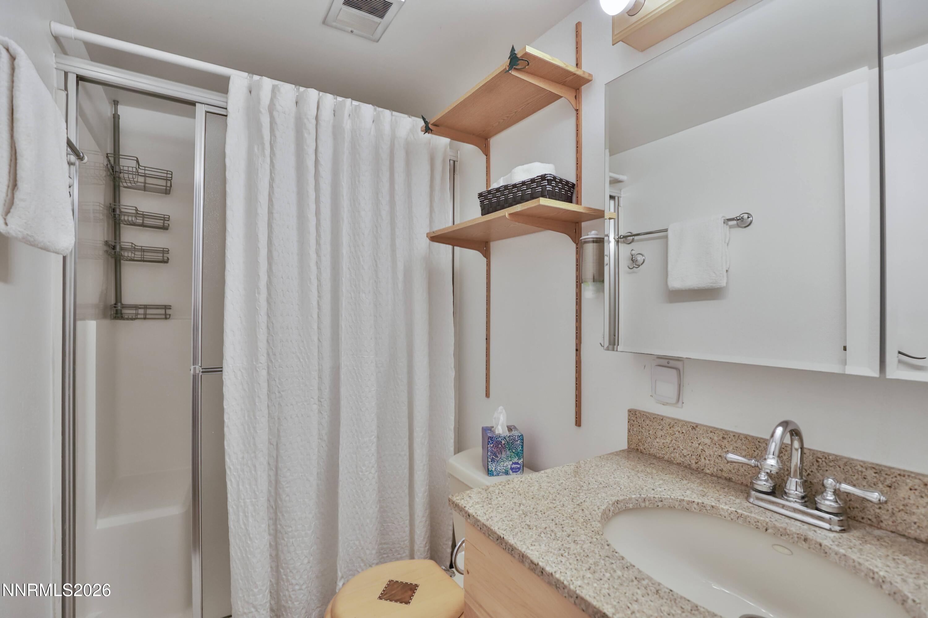 321 Ski Way 105 Property Photo 16