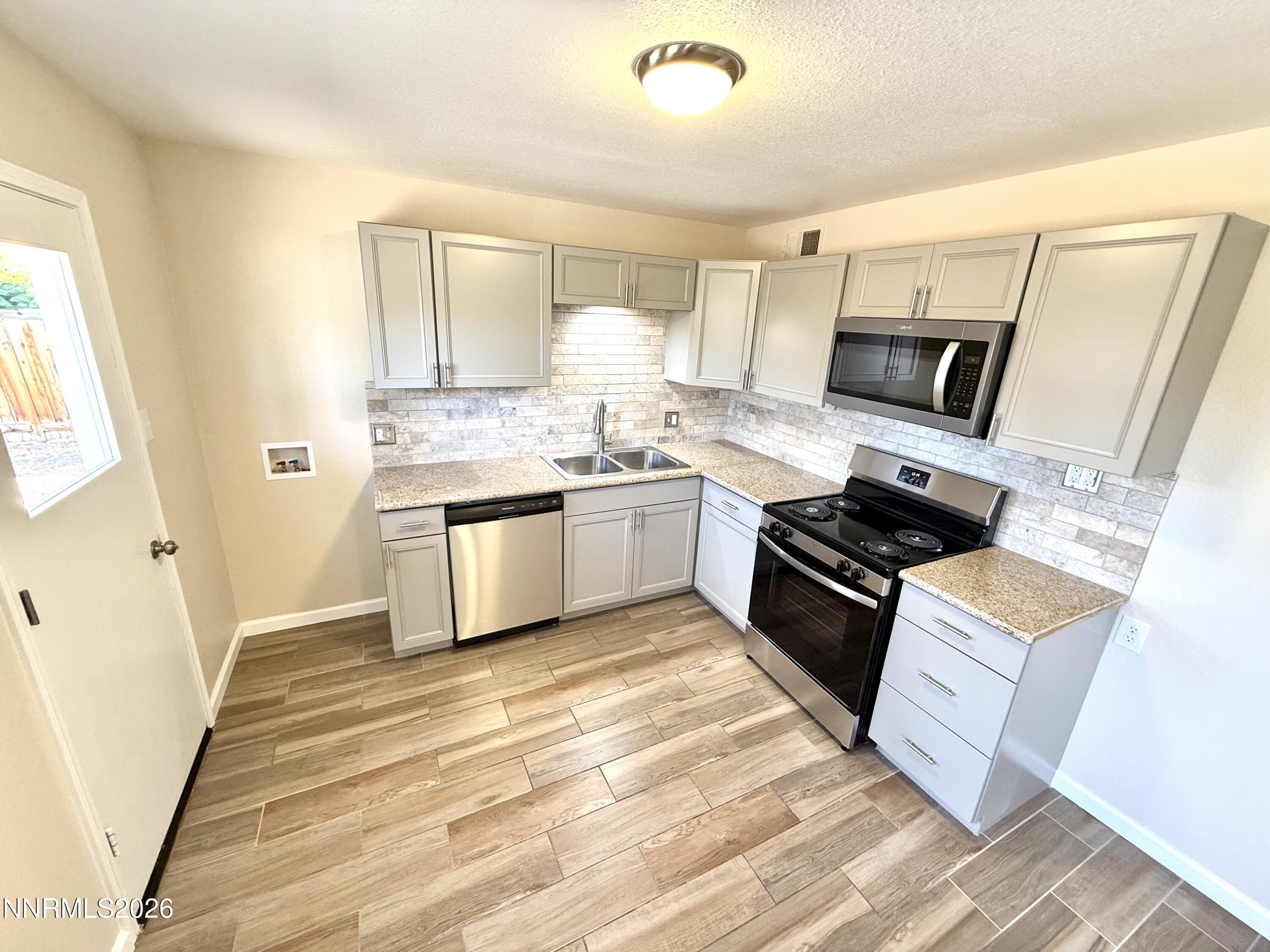 1145 York Way Property Photo 6