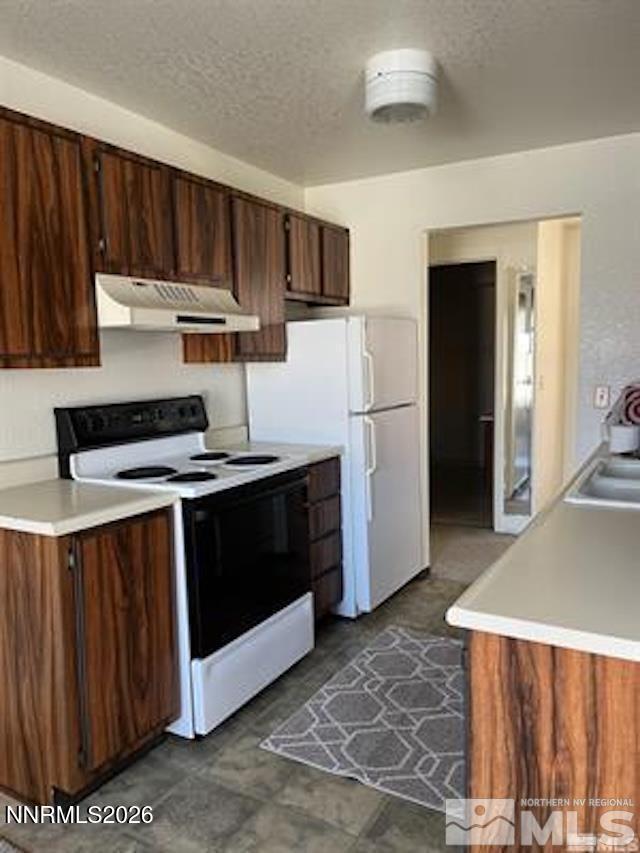 3865 E Leonesio Drive B2 Property Photo 4
