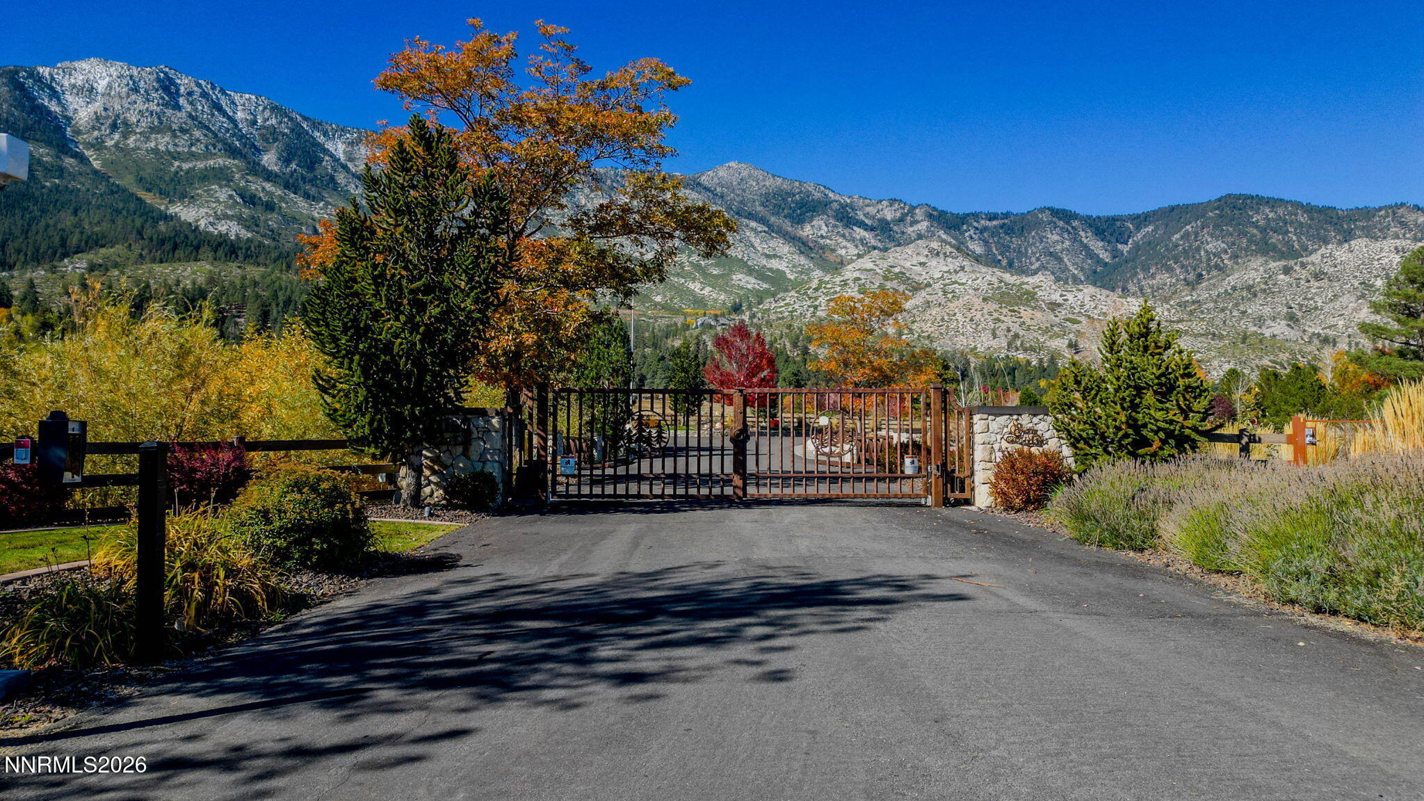 285 Sierra Country Circle Property Photo 1