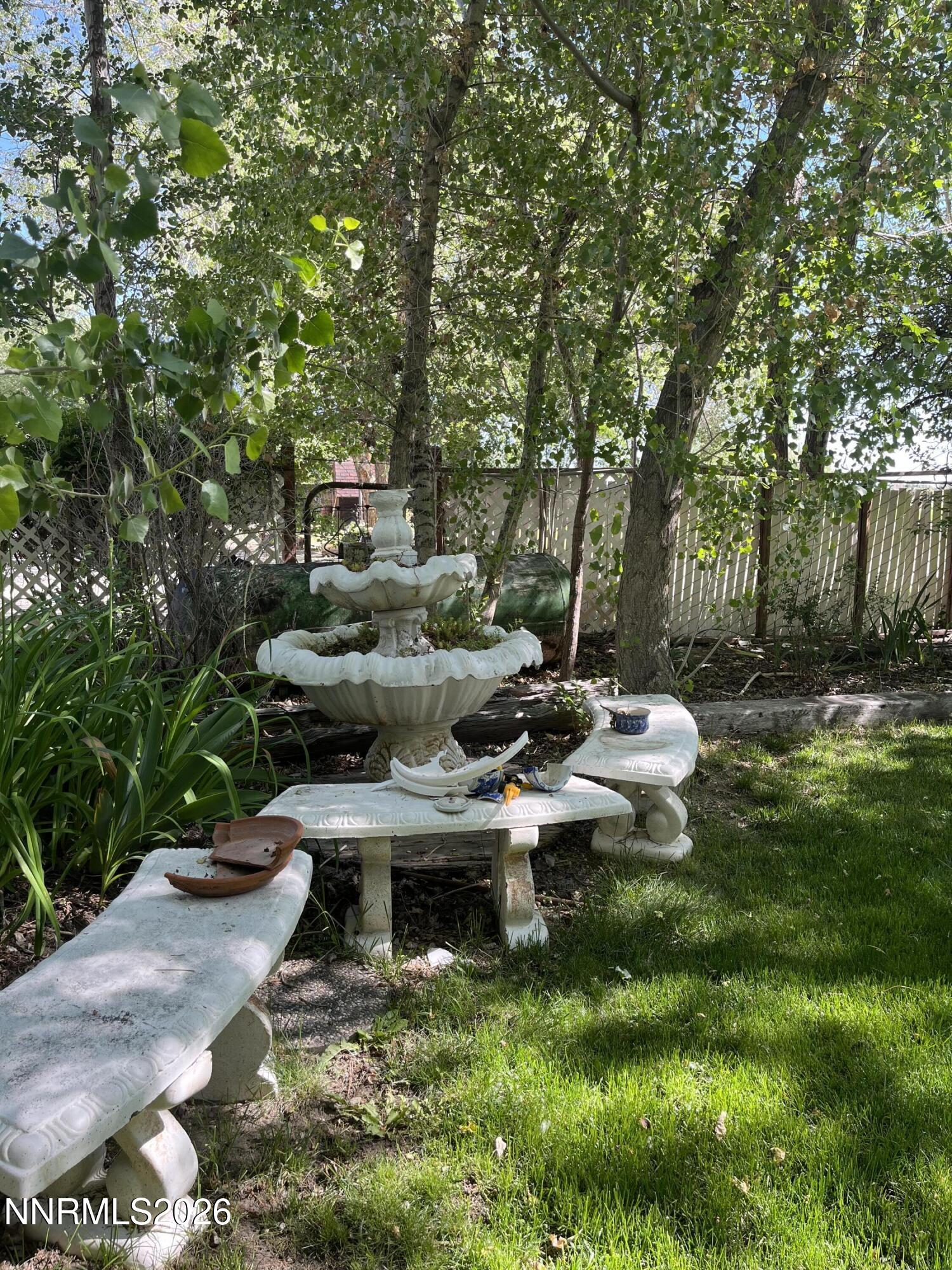 834 W Bridge Street Property Photo 6