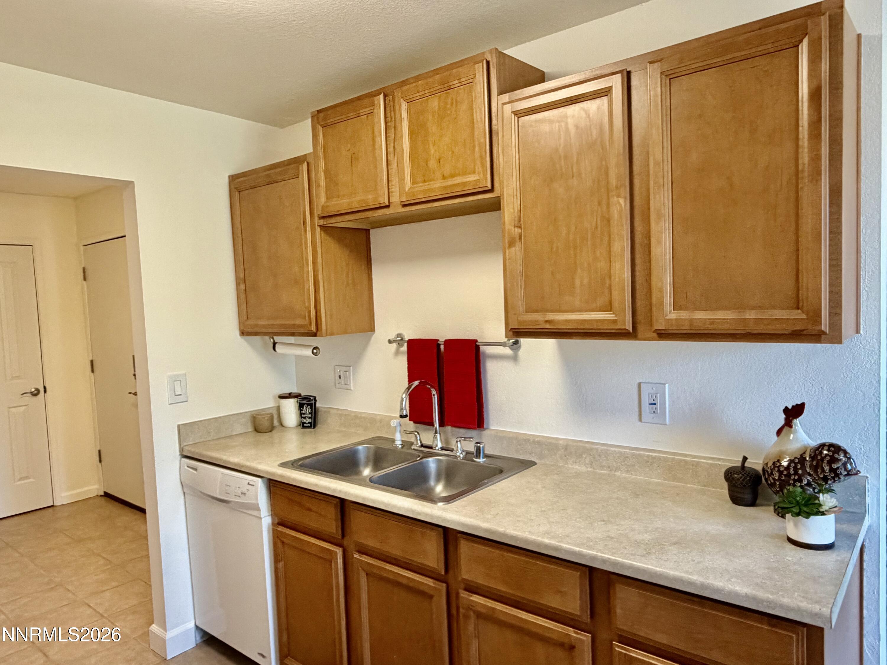 3870 E Leonesio Drive B1 Property Photo 4