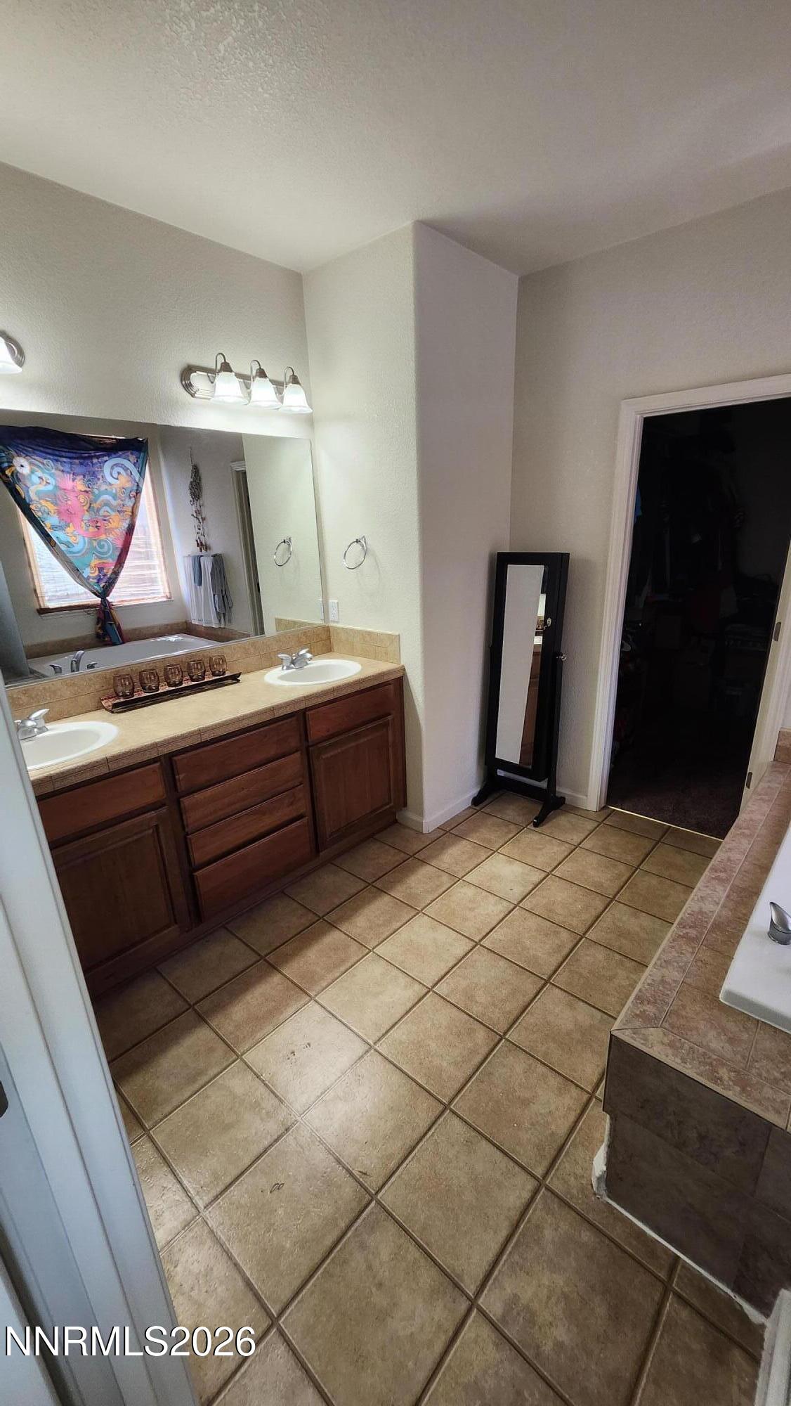 103 Creekside Drive Property Photo 6