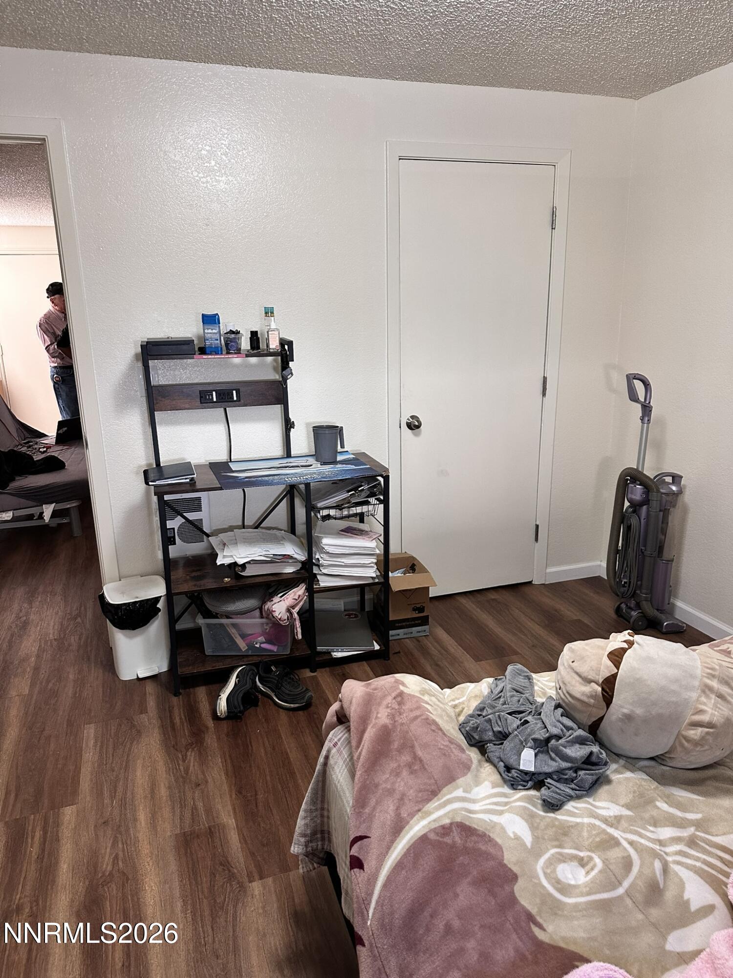 200 E Park Street - Duplex Property Photo 13