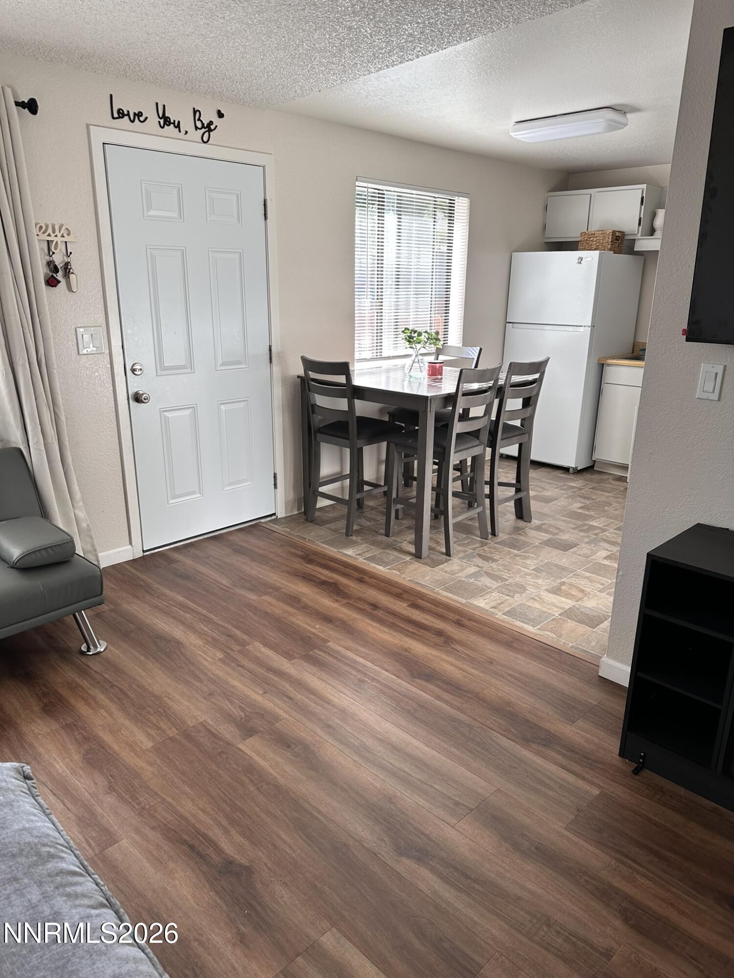 200 E Park Street - Duplex Property Photo 19
