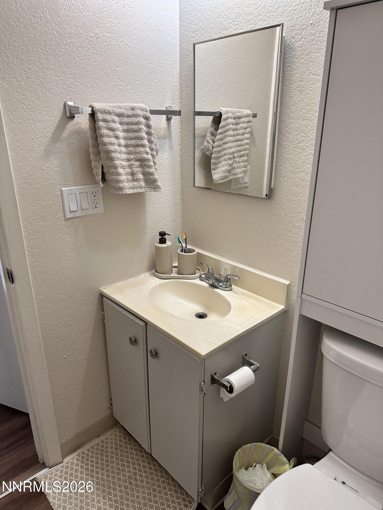 200 E Park Street - Duplex Property Photo 29