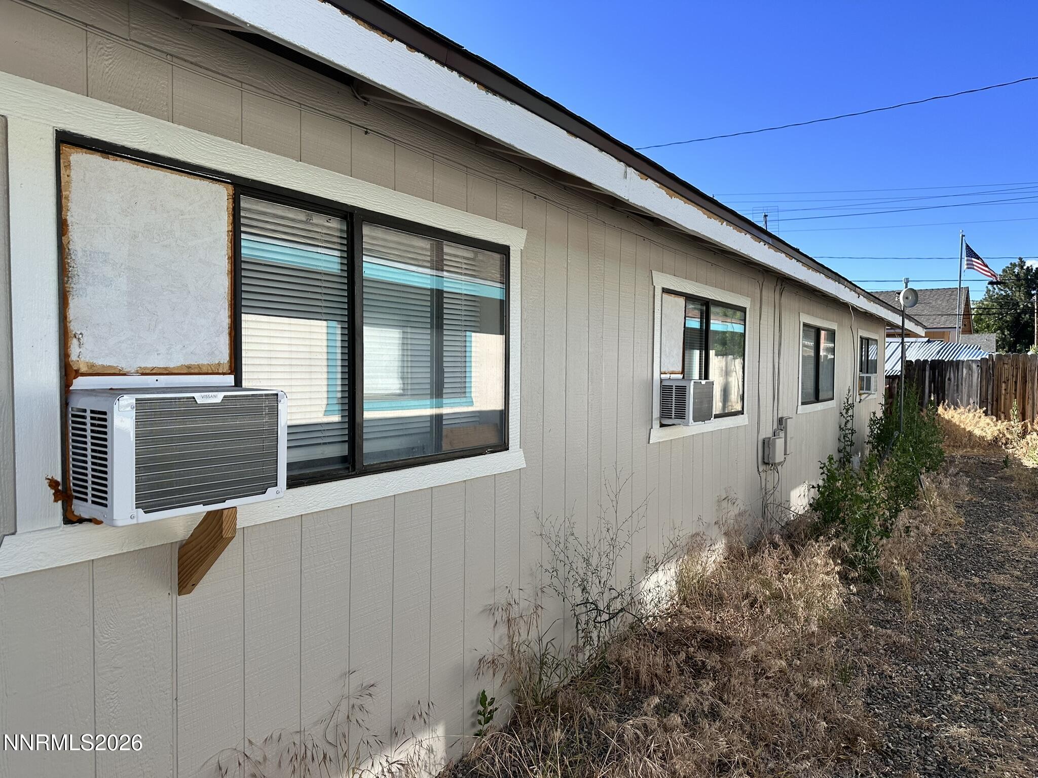 200 E Park Street - Duplex Property Photo 30