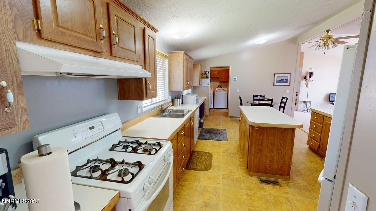 4445 Walther Lane Property Photo 14