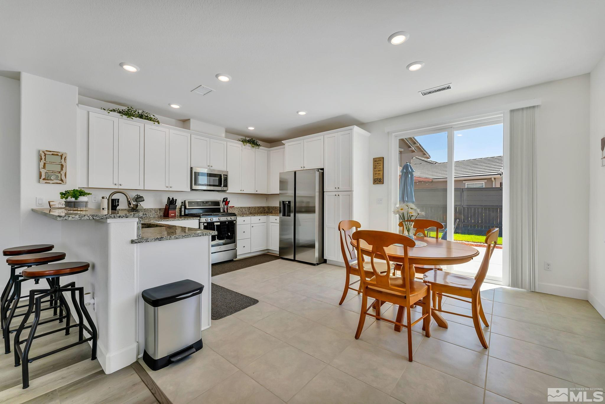 6934 Wild River Way Property Photo 8