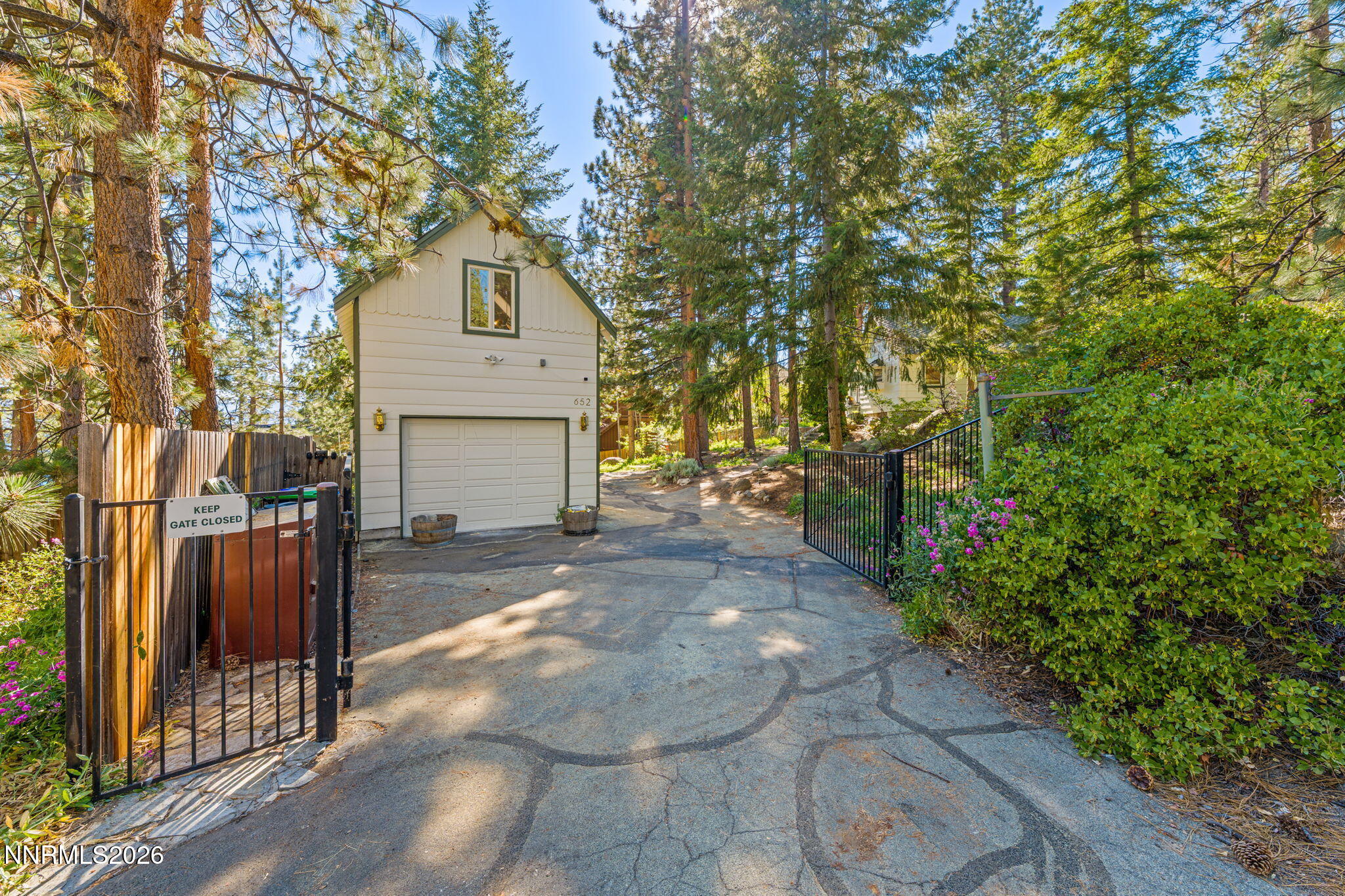 652 Freel Drive Property Photo 17