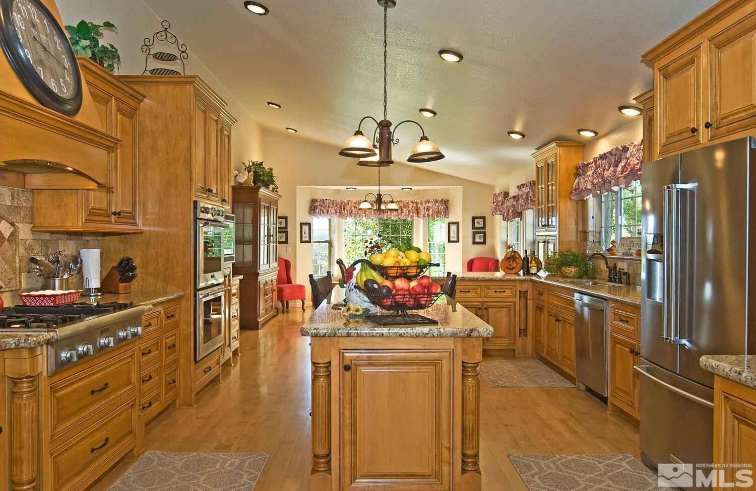 400 California Road Property Photo 13