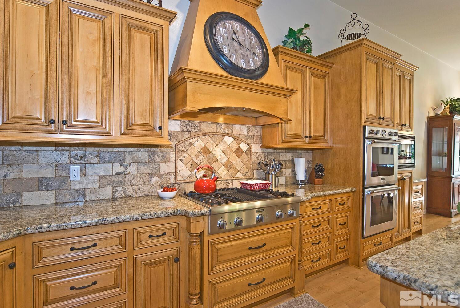400 California Road Property Photo 14