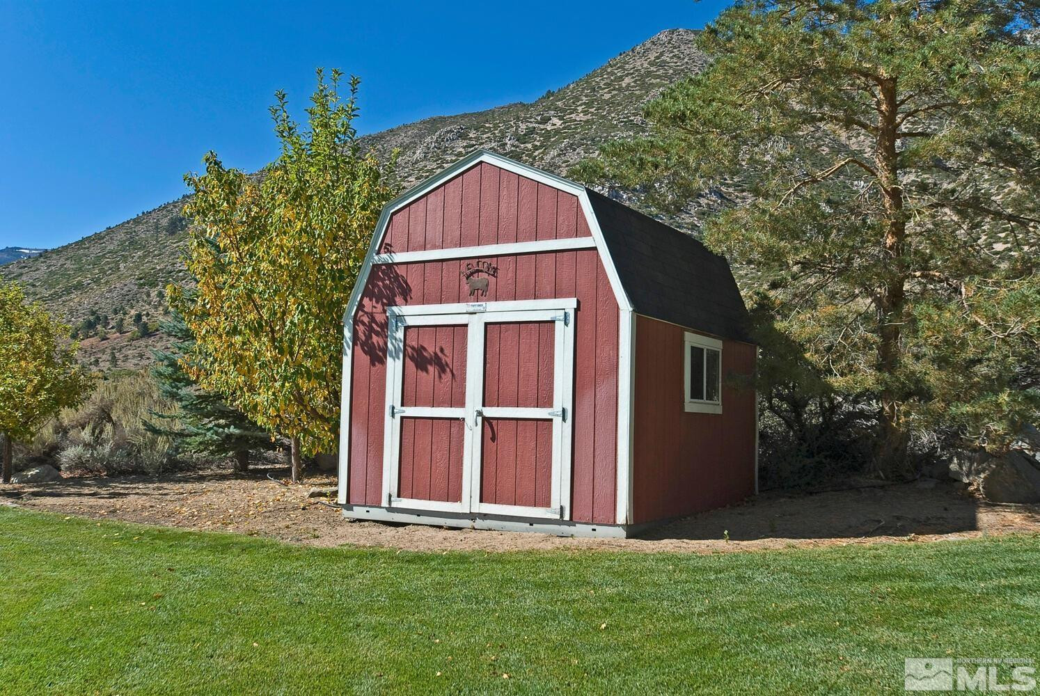 400 California Road Property Photo 39
