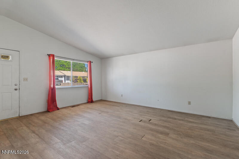 1029 Siskiyou Drive Property Photo 3