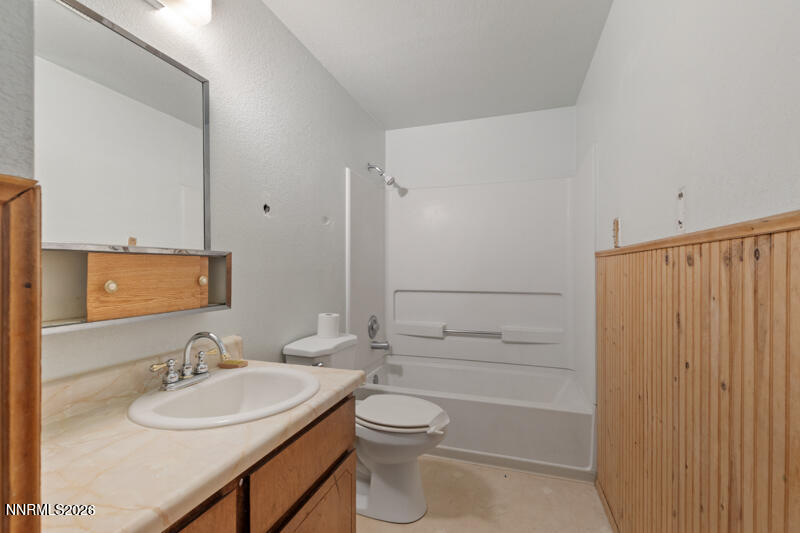 1029 Siskiyou Drive Property Photo 7