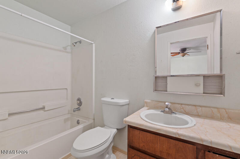 1029 Siskiyou Drive Property Photo 10