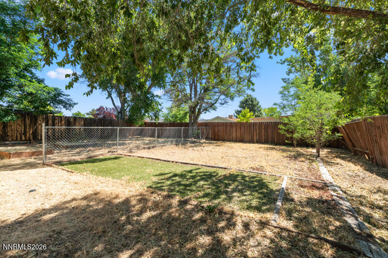 1029 Siskiyou Drive Property Photo 11