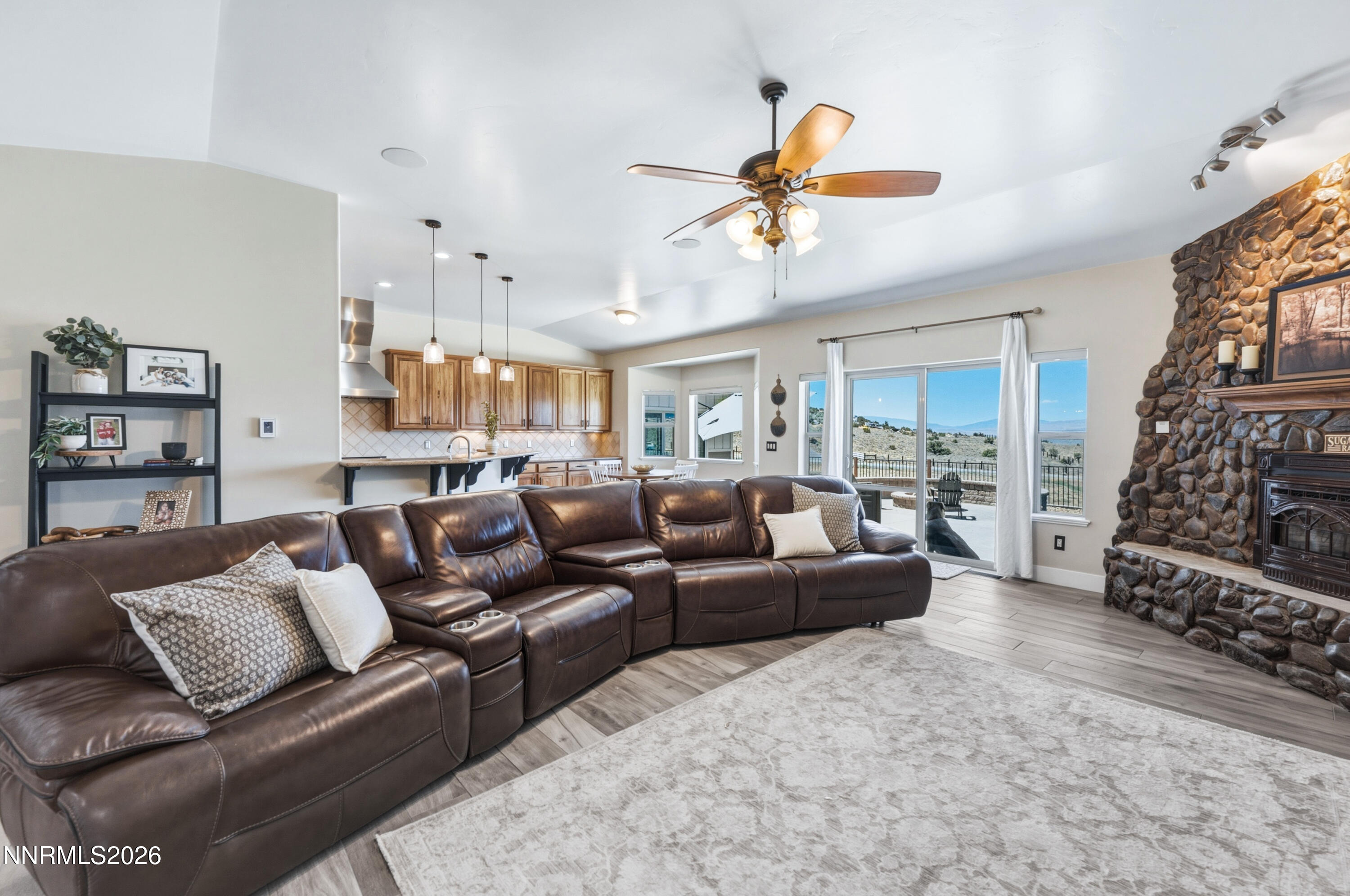 635 Valle Verde Drive Property Photo 11