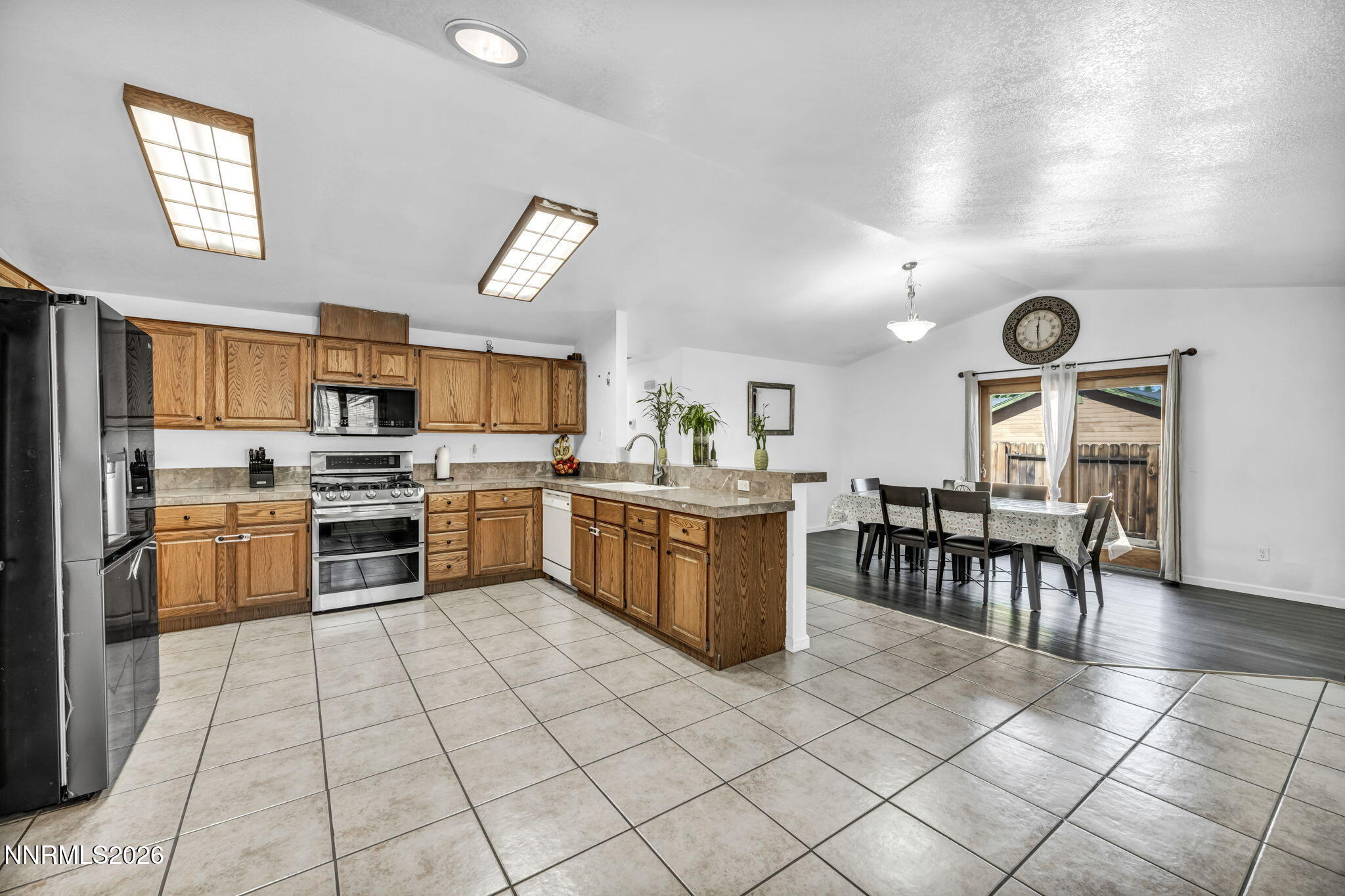 1251 Satellite Drive Property Photo 10